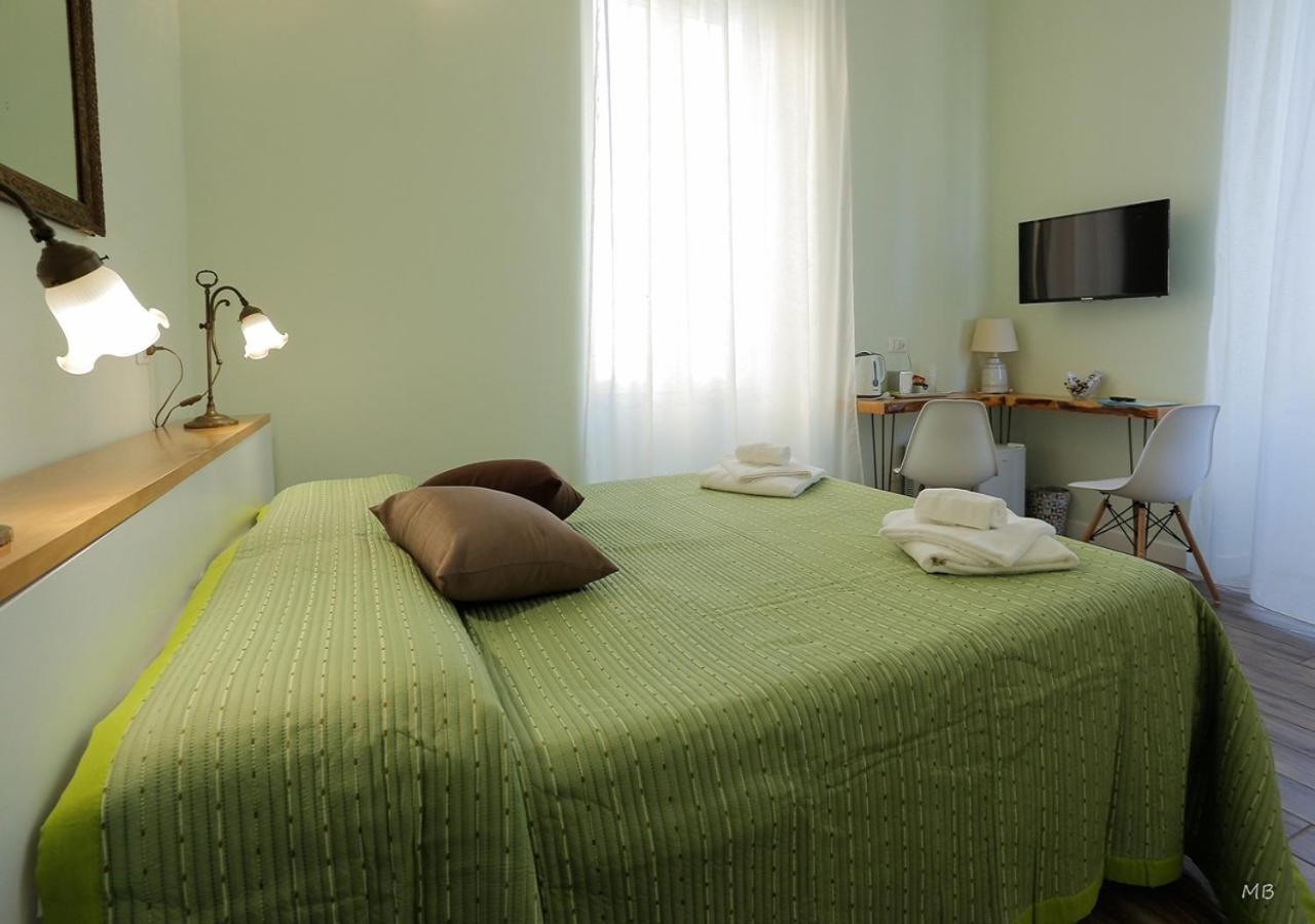 Colors of Cinque Terre - Guest House