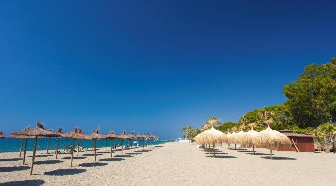 OleHolidays Adosado Mediterraneo Los Monteros 100 m playa