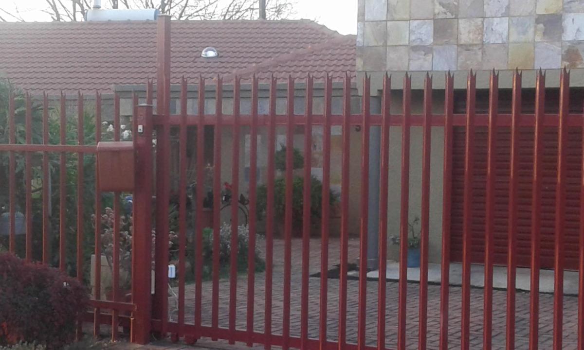 Allen Grove Self Catering view 3