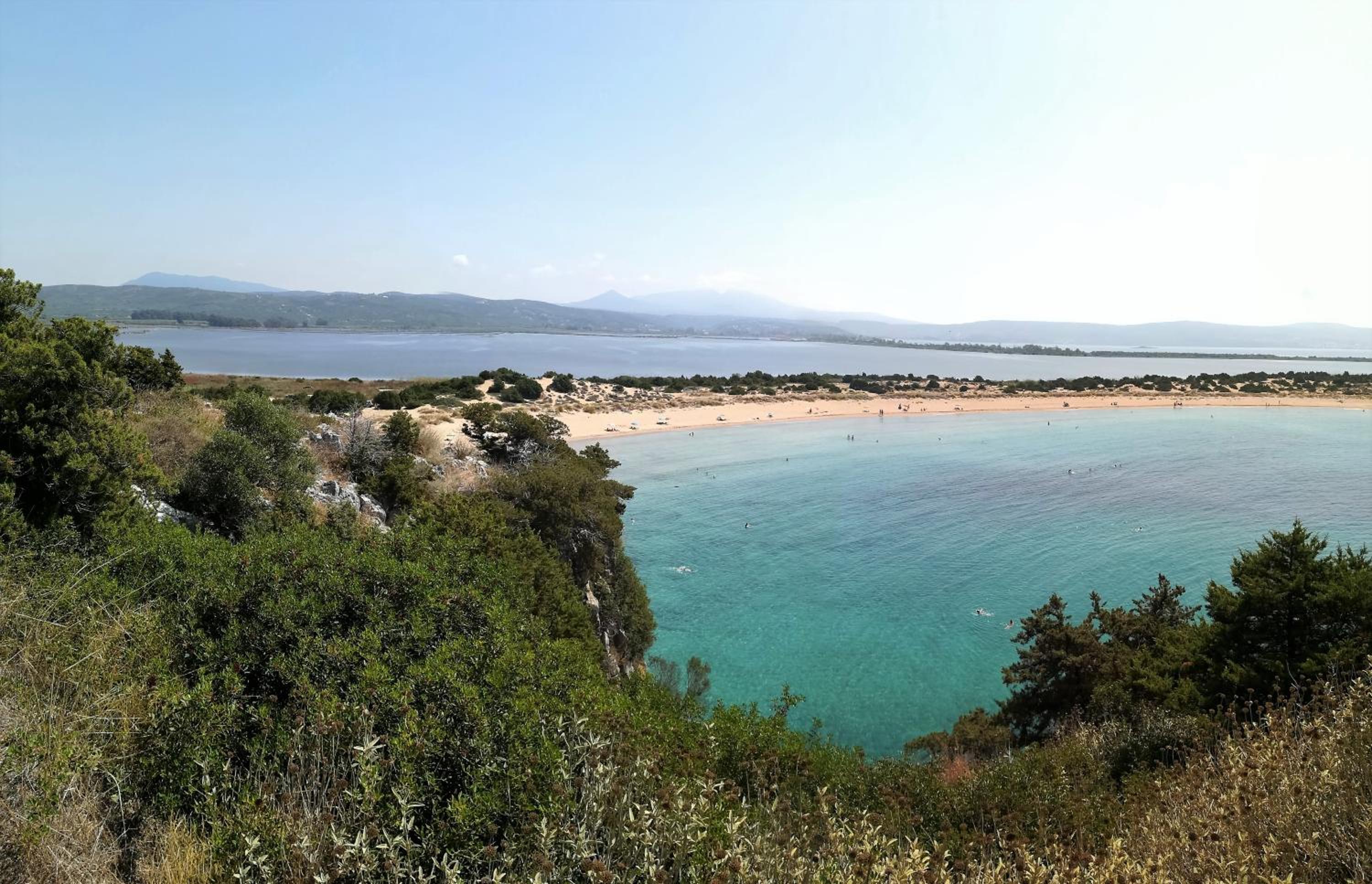 Hakuna Matata Holidays wooden lodge with airco & pool in Greek Olive Grove