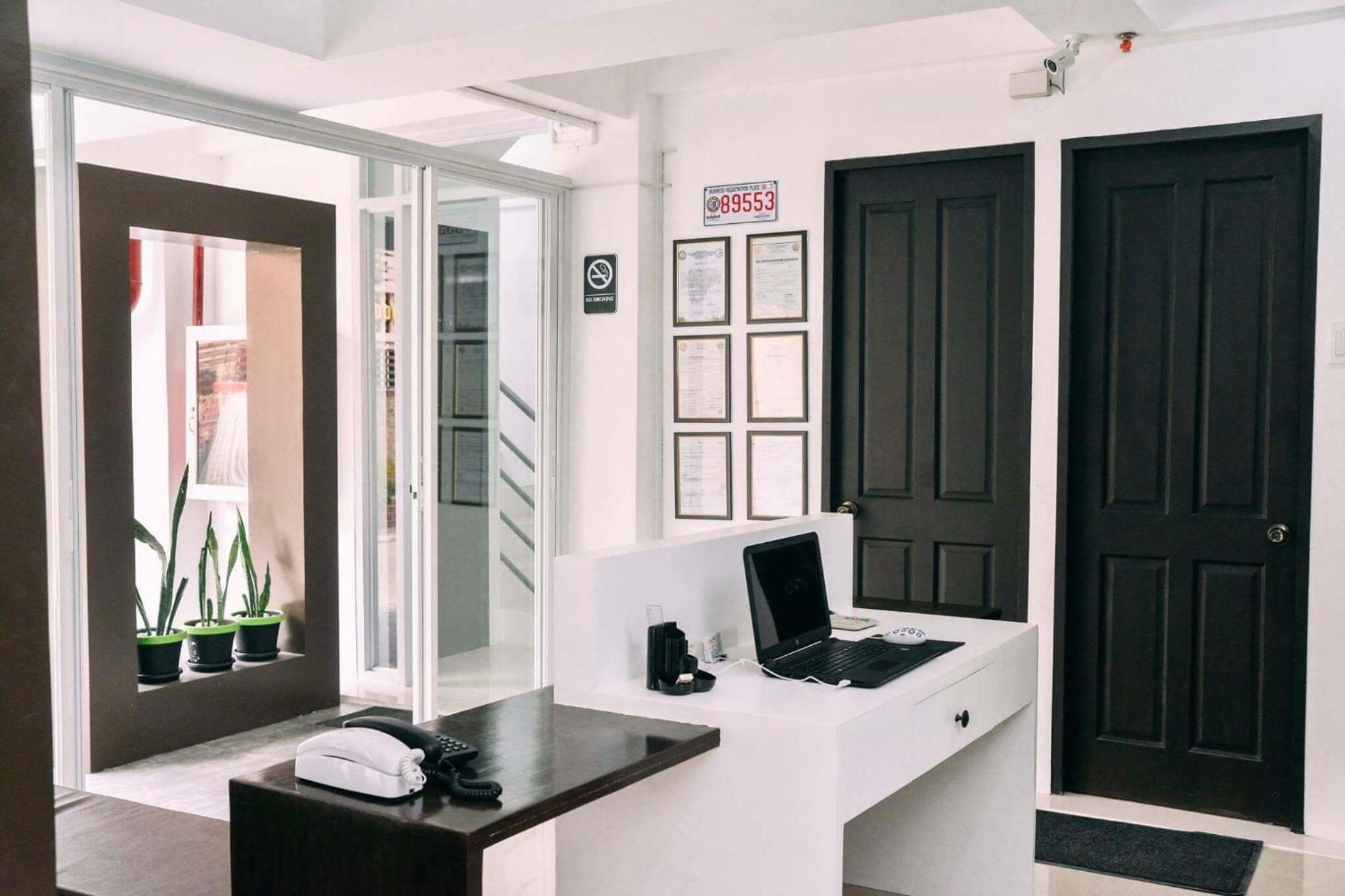 The Strand Suites and Dormitel - Image 3
