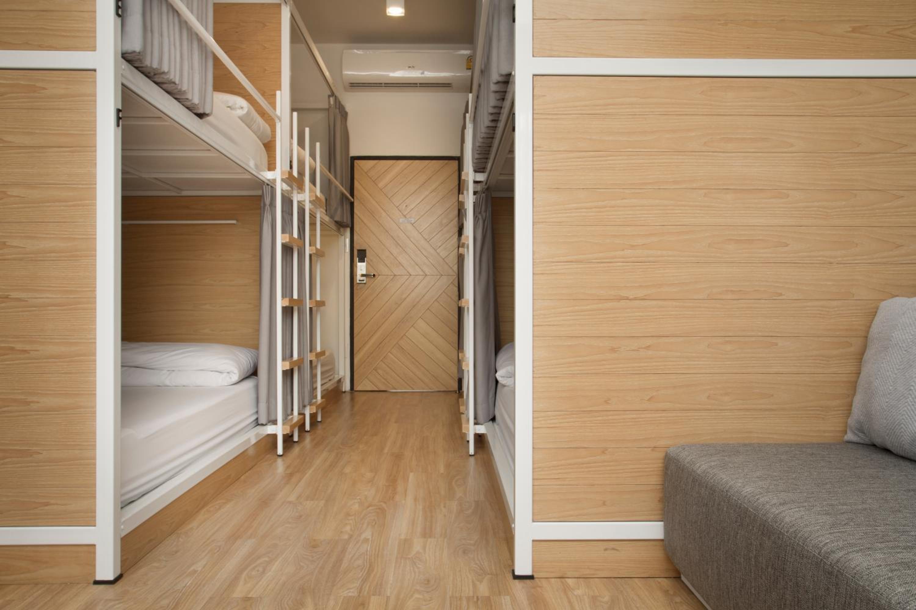 Bed One Block Hostel
