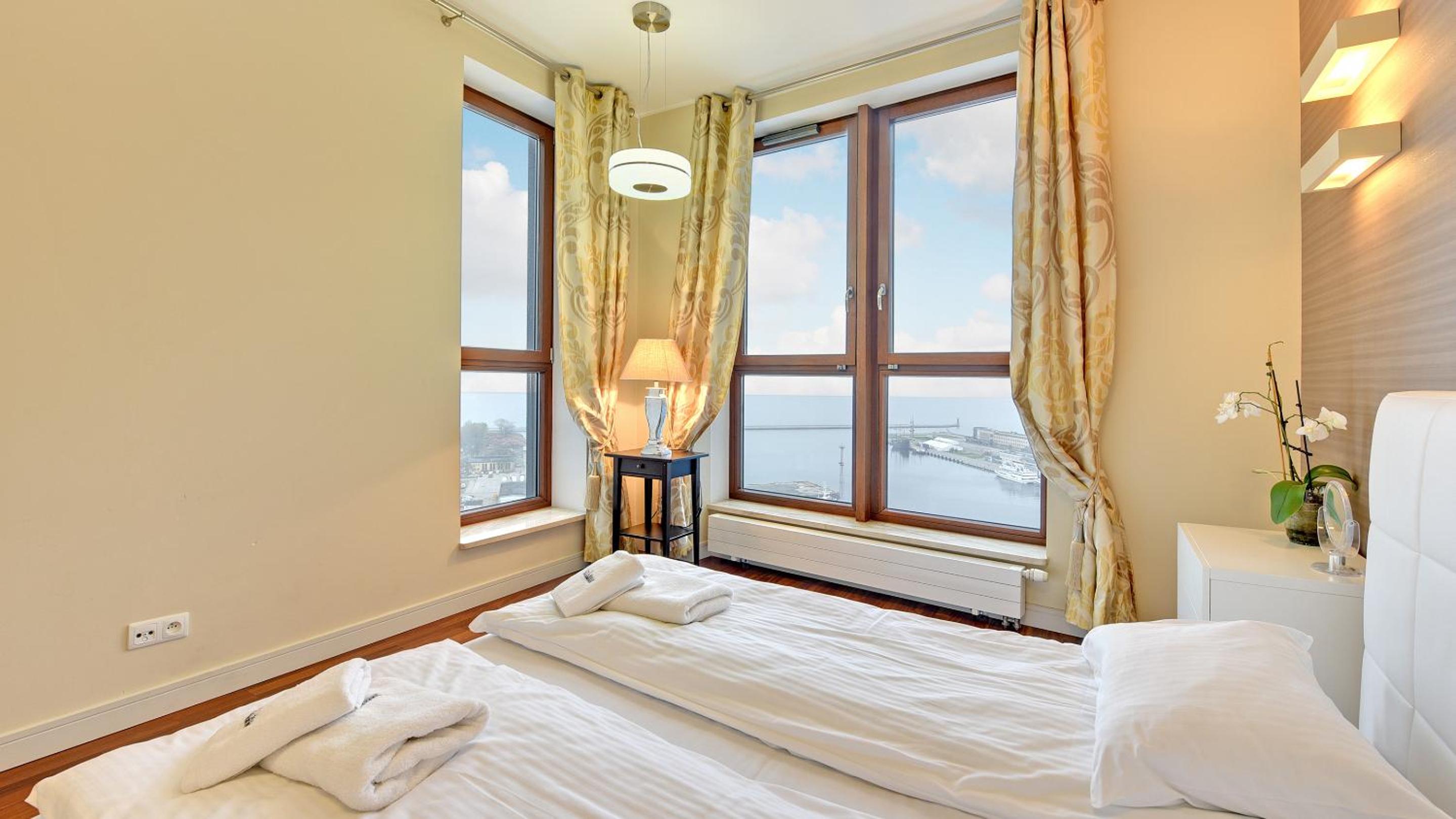 SEA TOWERS Panorama Apartments by Noclegi Renters