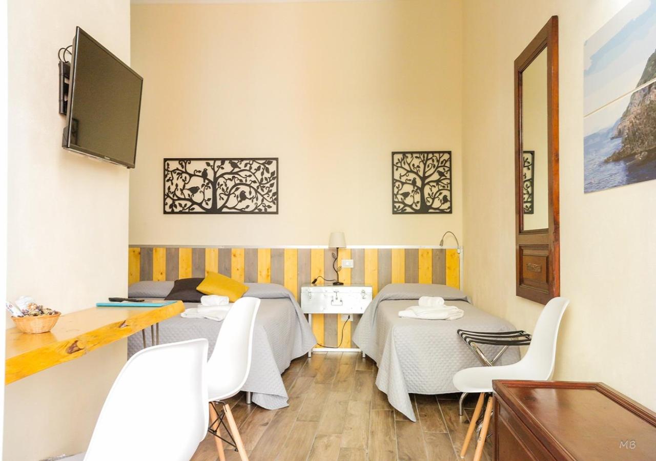 Colors of Cinque Terre - Guest House
