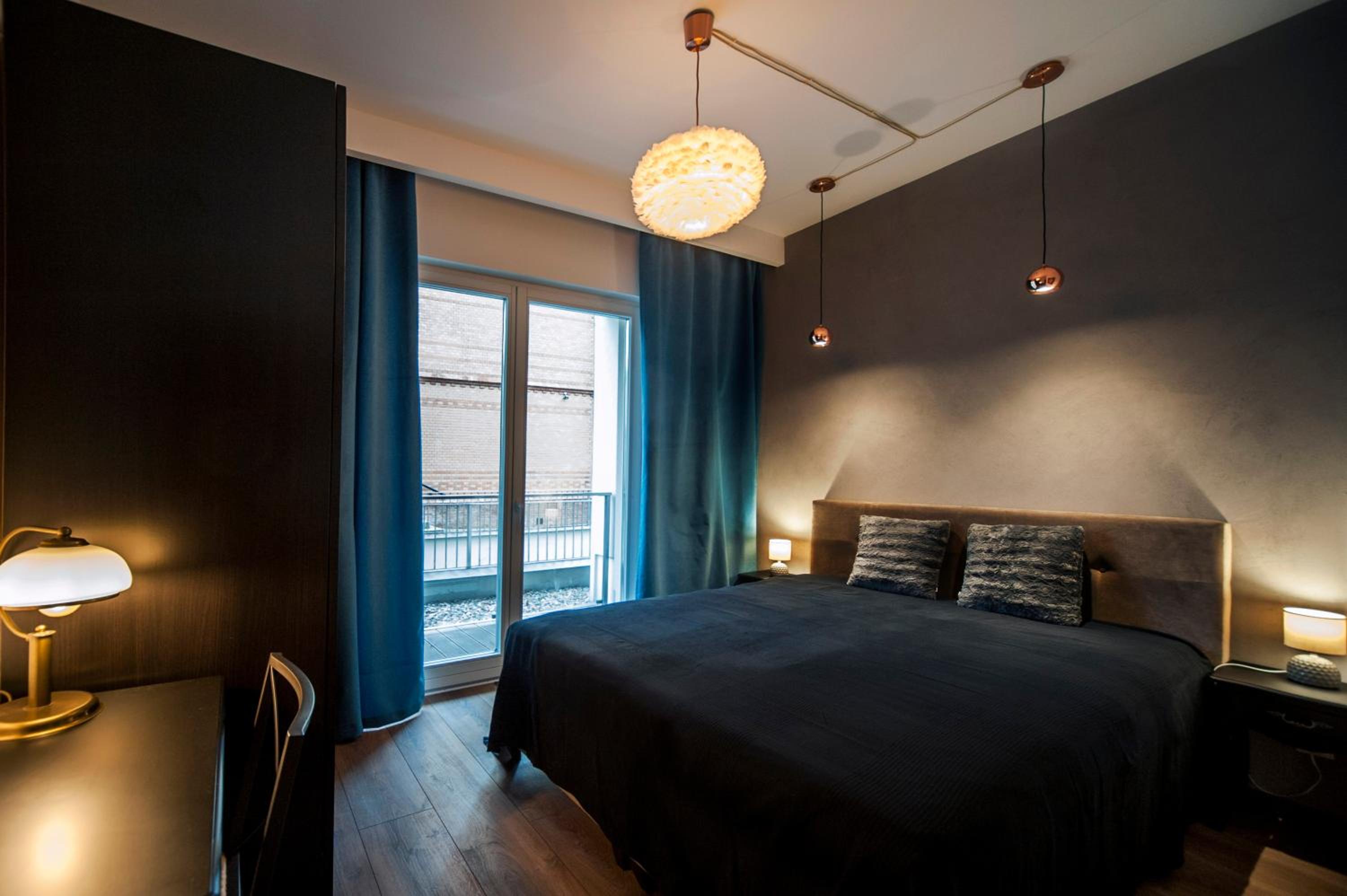 Very Berry - Orzeszkowej 10 - MTP Apartment, parking, balcony, check in 24h view 2
