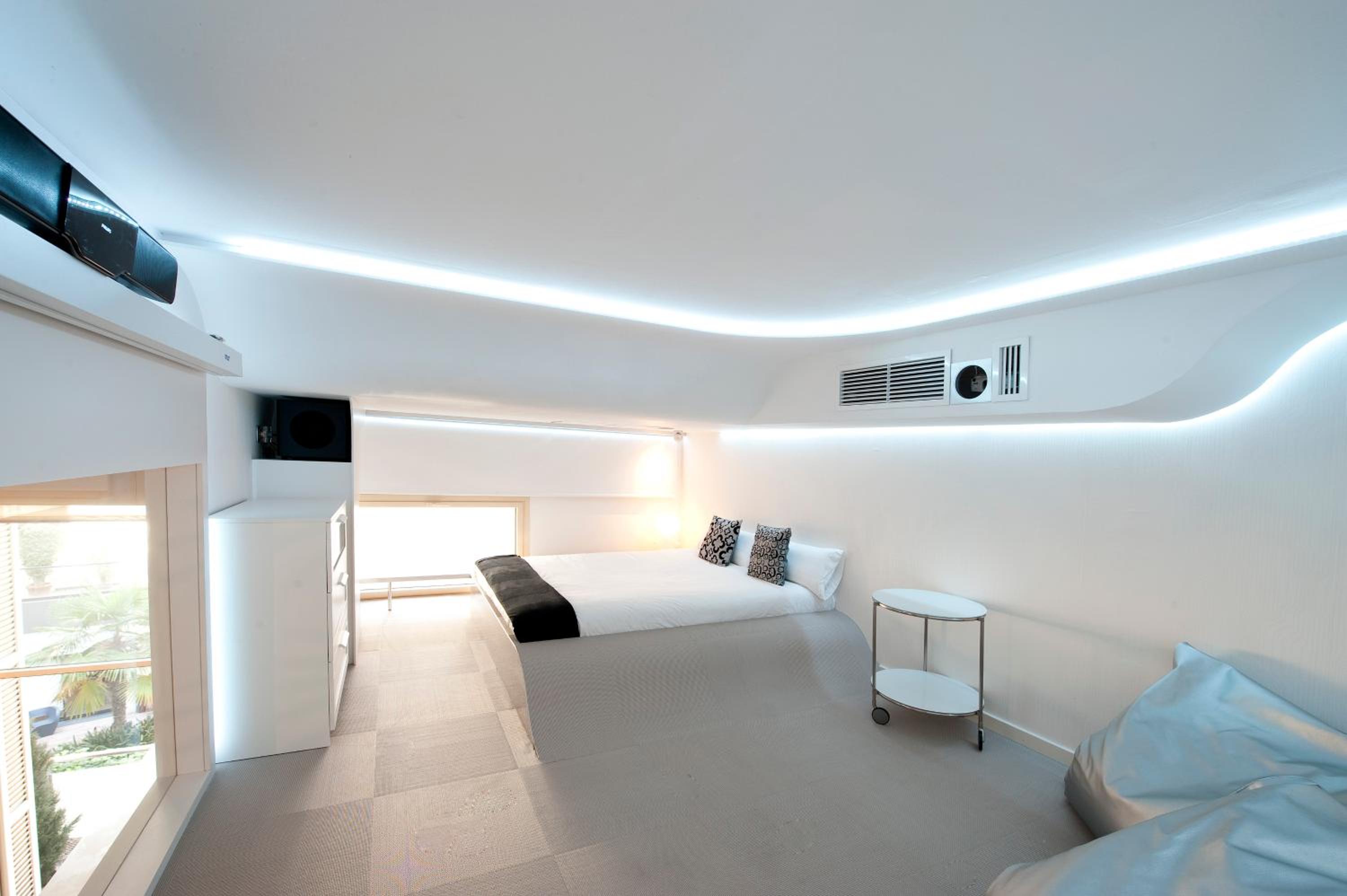 You Stylish City Center Apartments