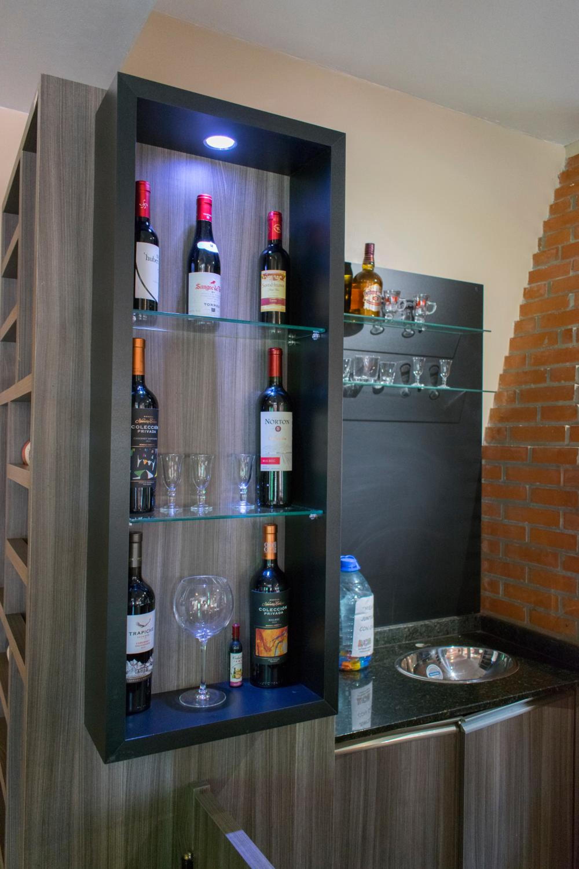 bar