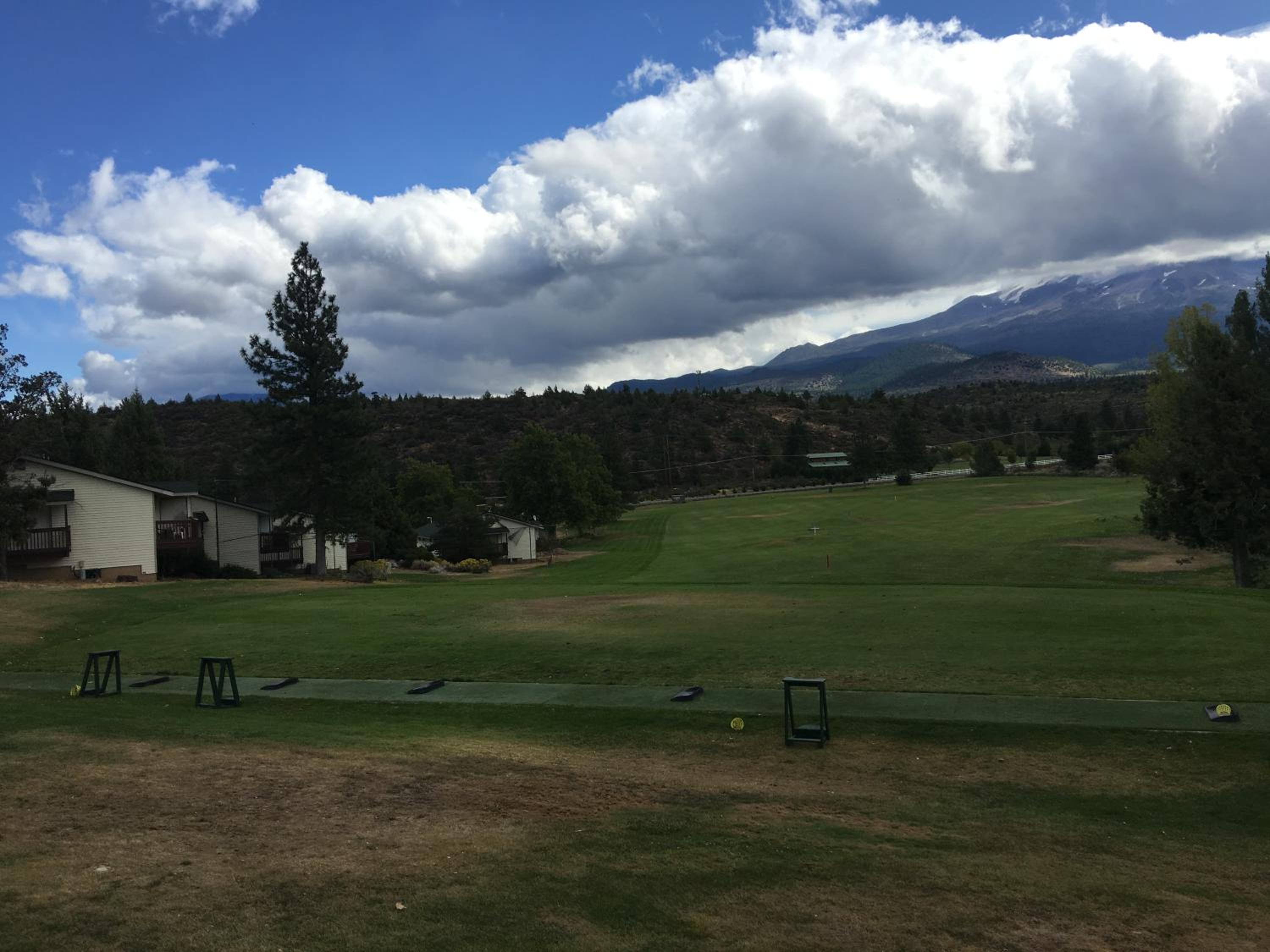 Lake Shastina Golf Resort