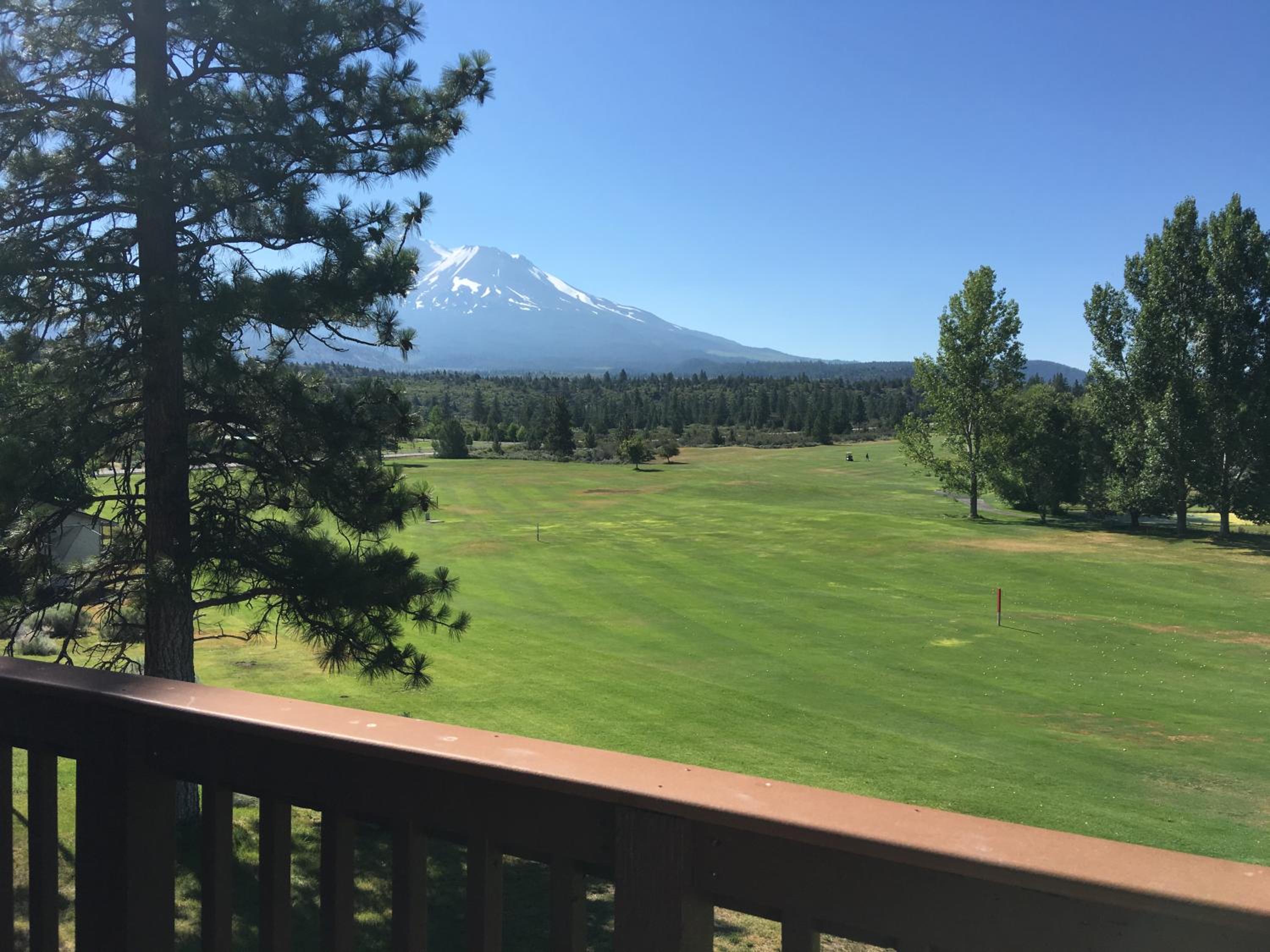 Lake Shastina Golf Resort - Property Image 3