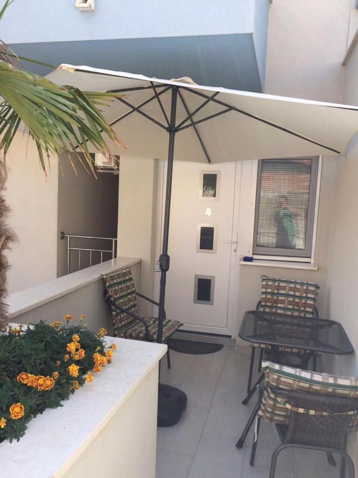 Apartmani Mane view 2