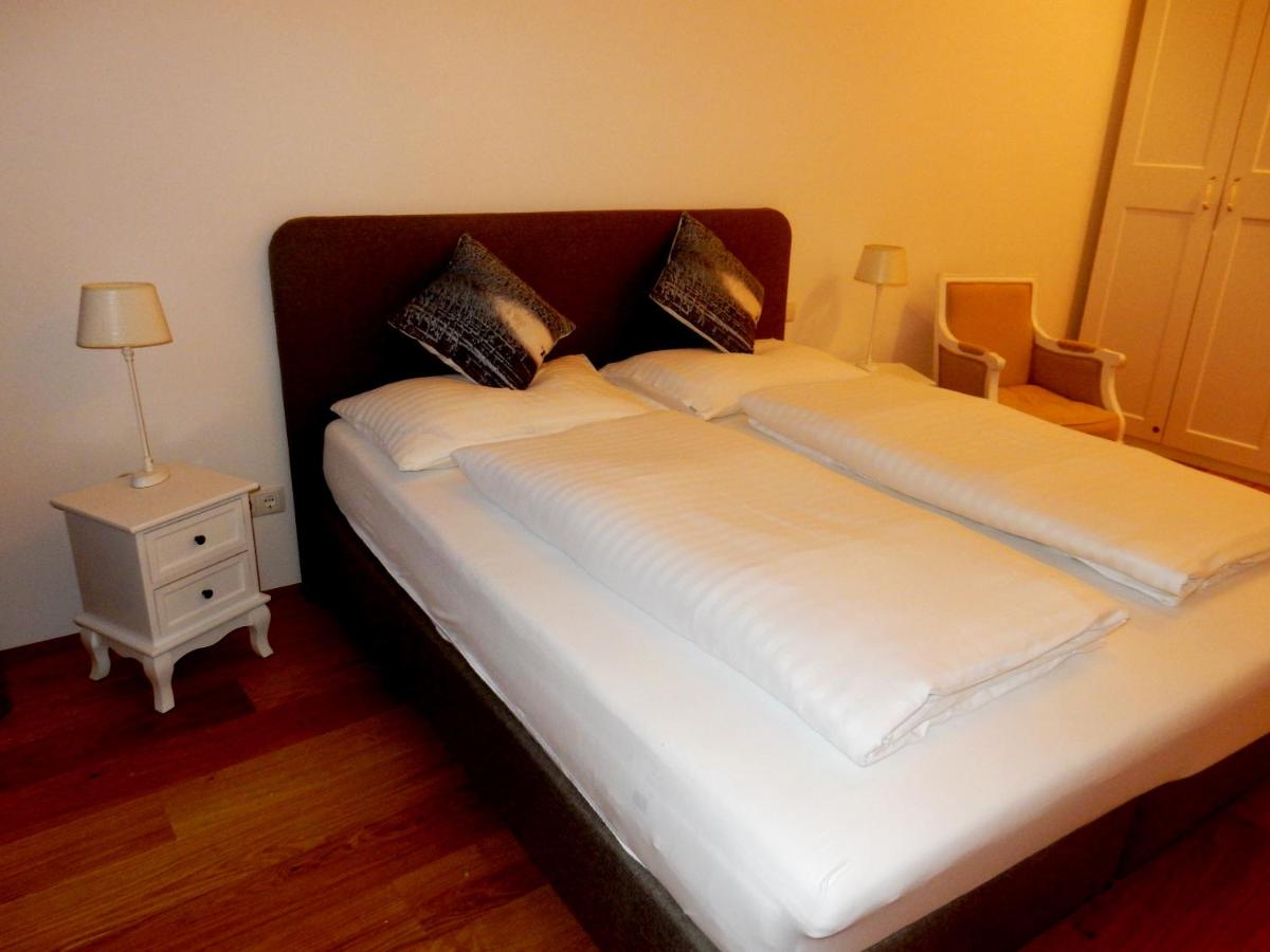 Traumhafte Wohnung Wiener Altbau - zentral-