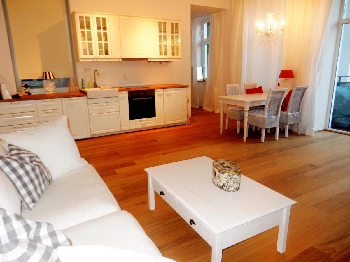 Traumhafte Wohnung Wiener Altbau - zentral-