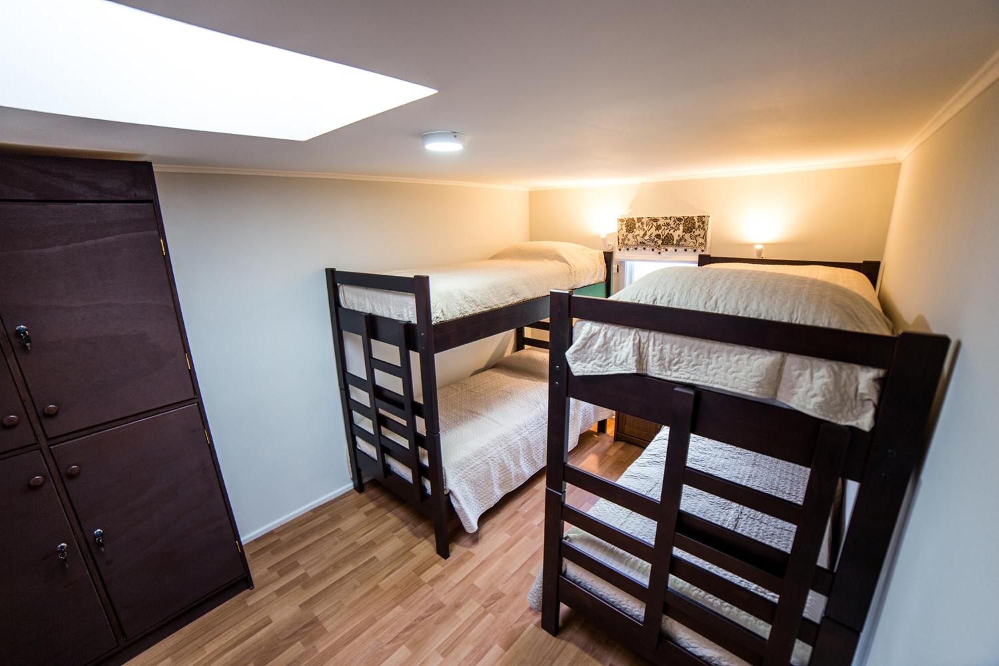 Hostel Chaman