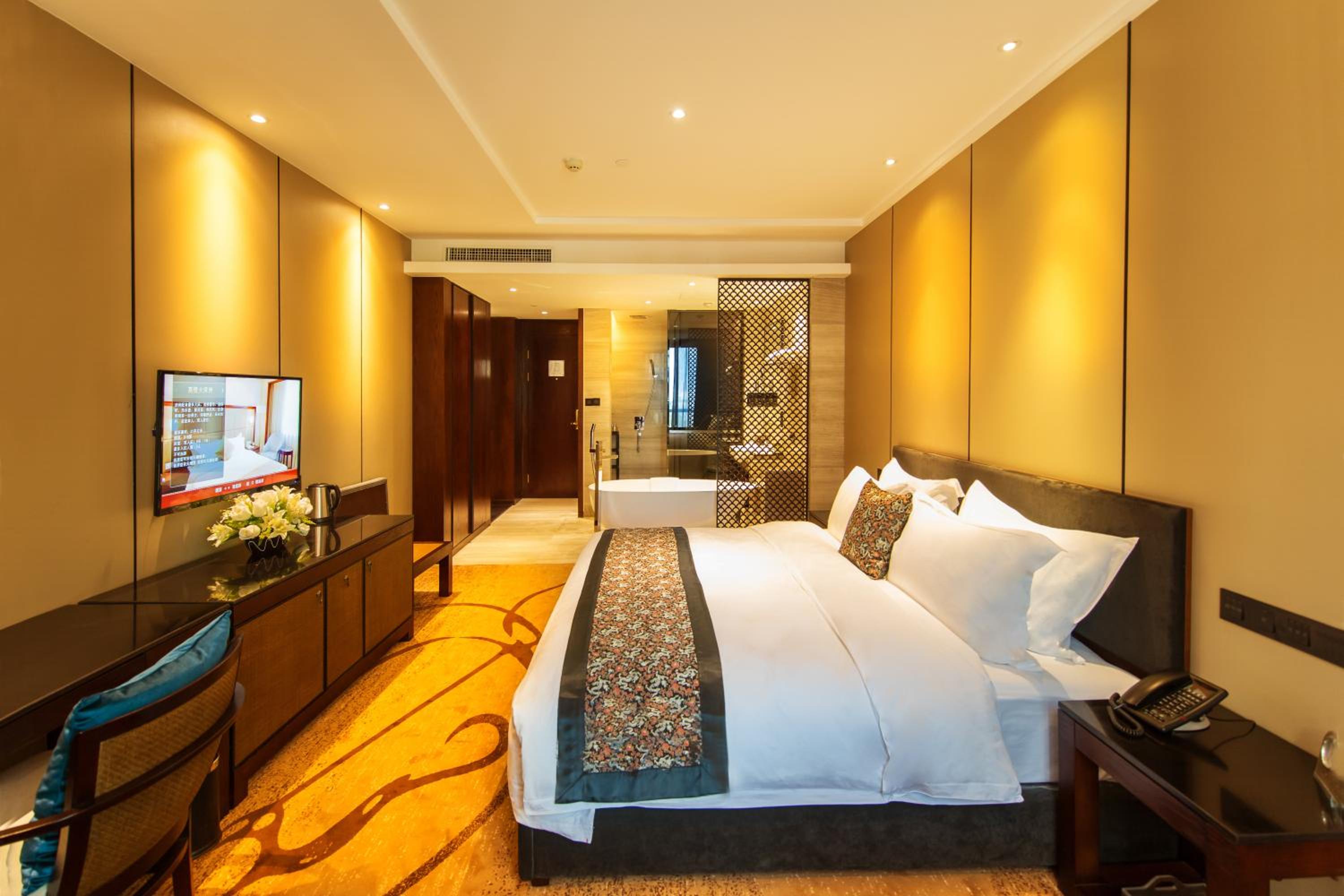 Yantai Meiya International ApartHotel (Previous Ramada Plaza)