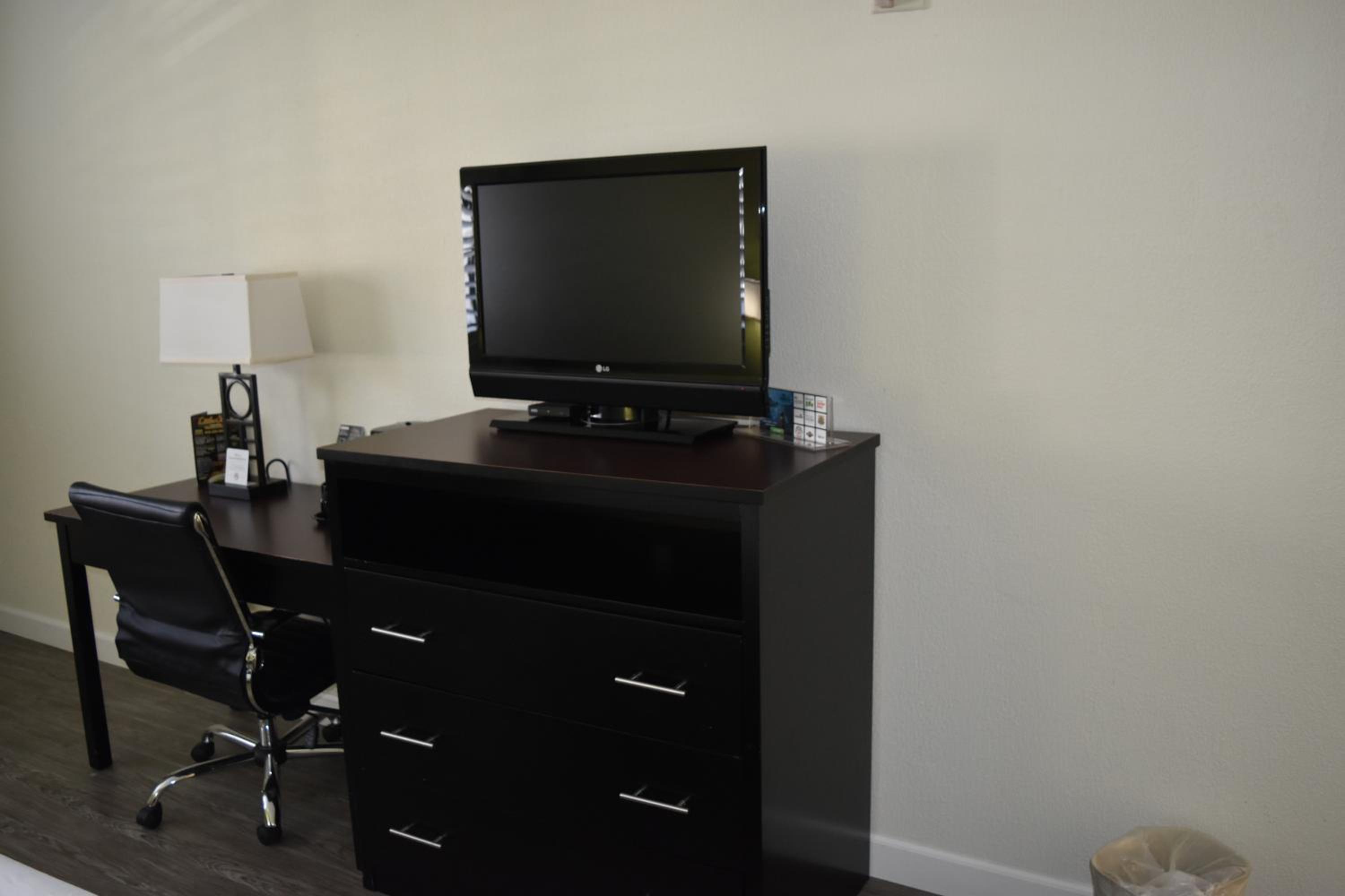 Old Town Western Inn - Image 5