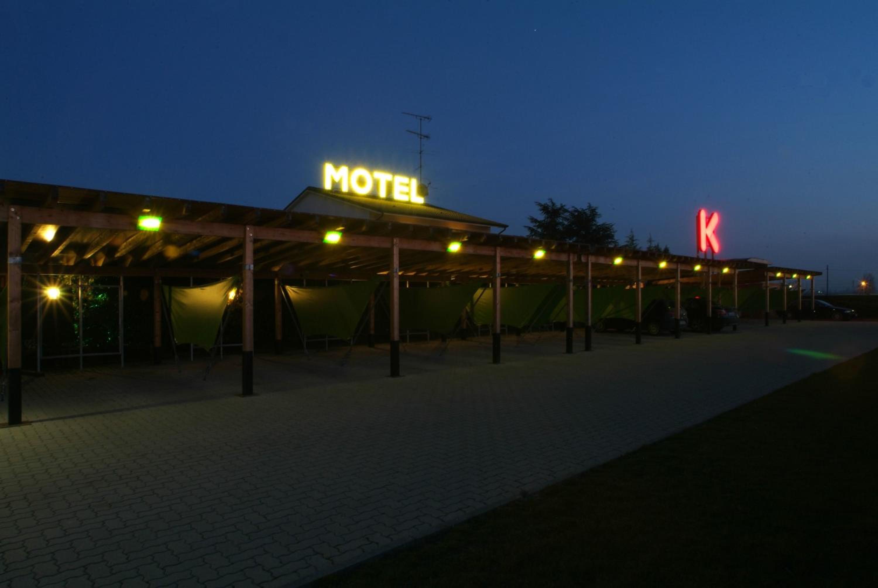 Hotel Motel K