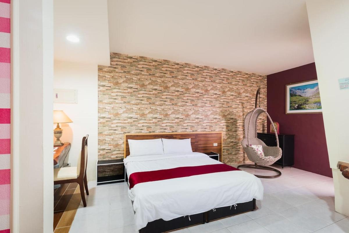 Tainan B&B Hall West Centra