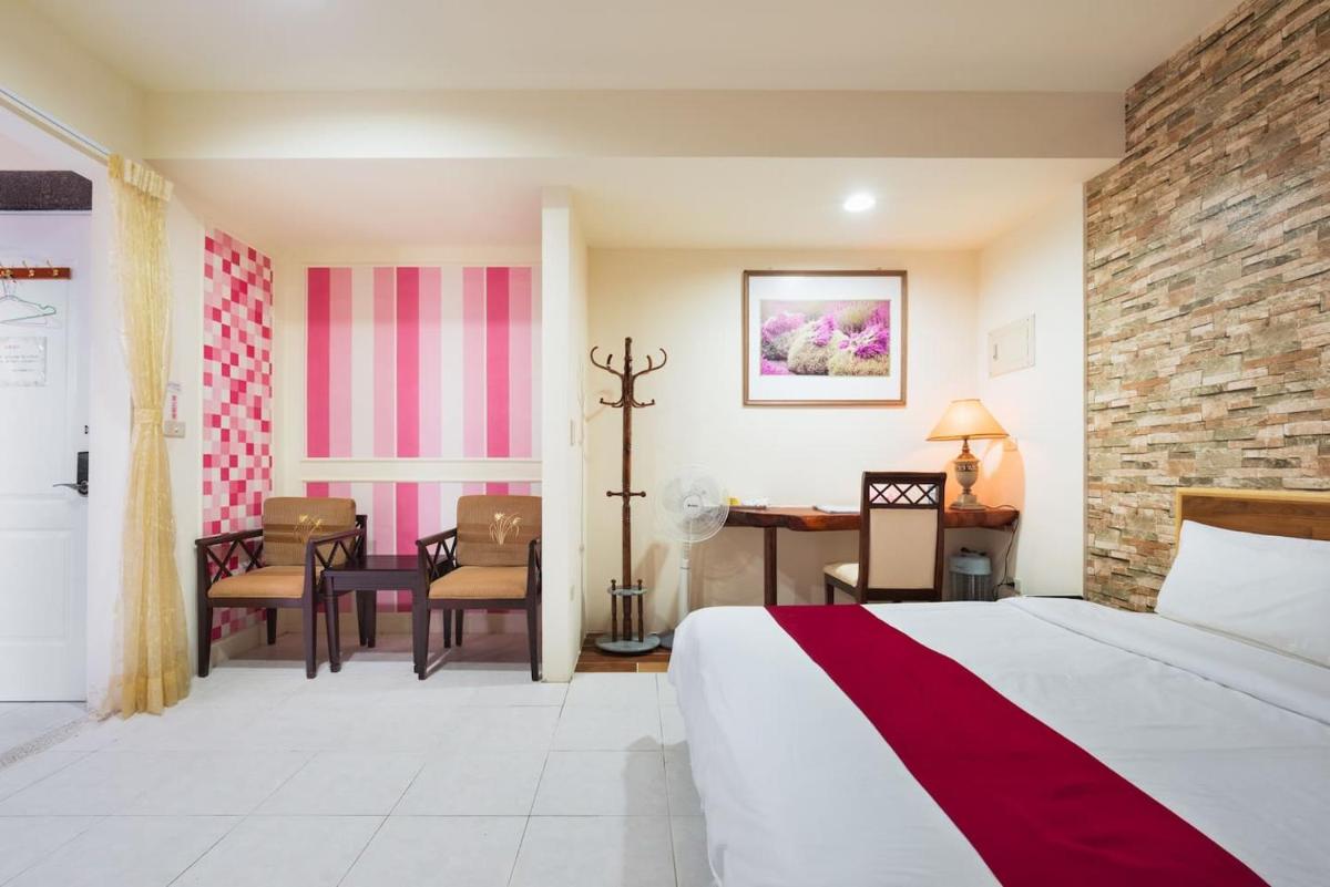 Tainan B&B Hall West Centra