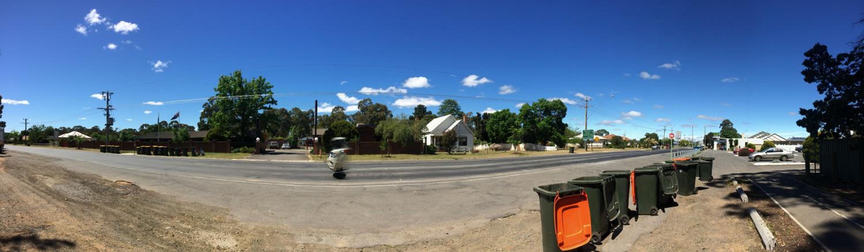 Golden Country Motel and Caravan Park