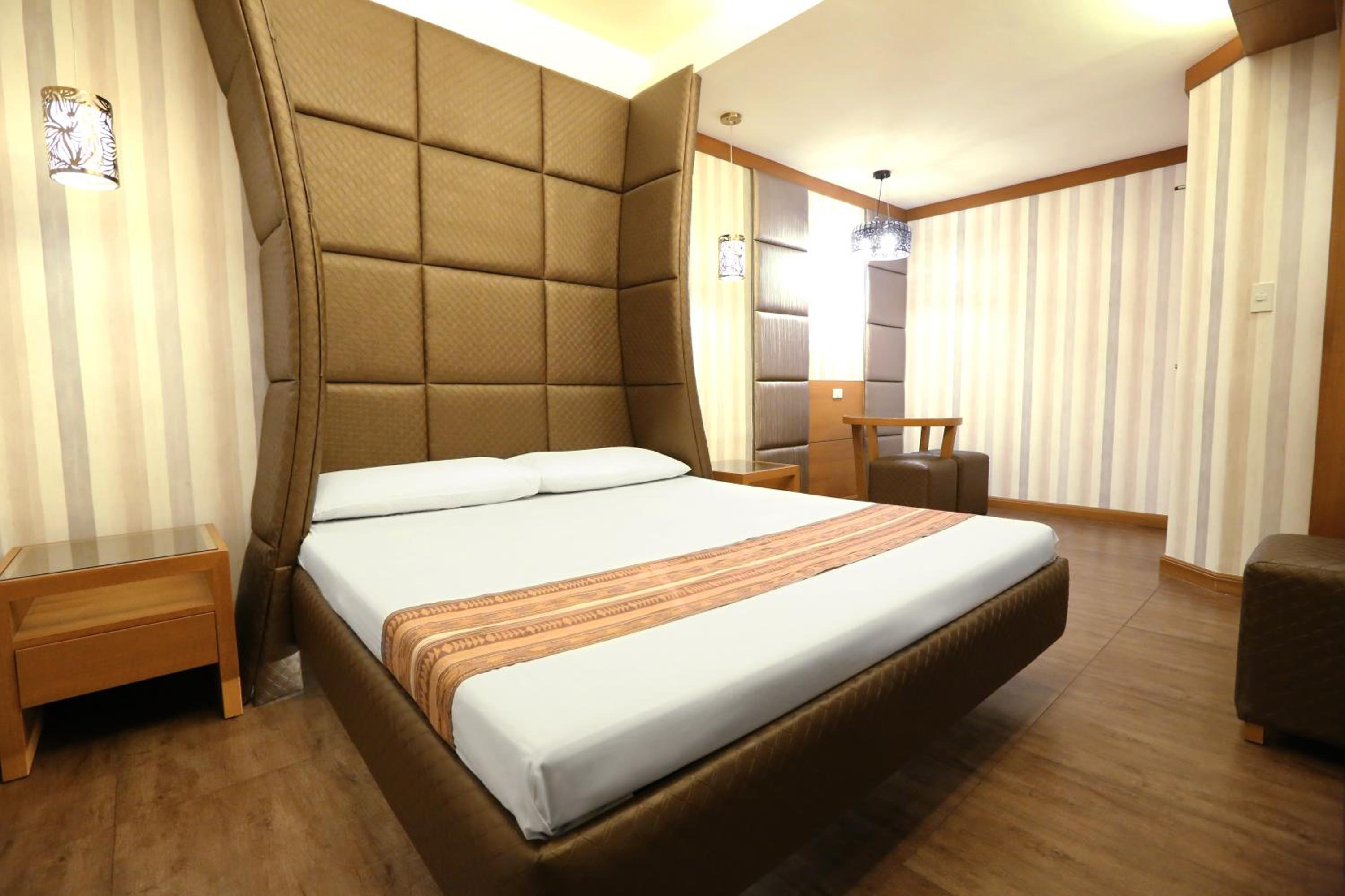 Hotel Ava Malate, Manila - 11