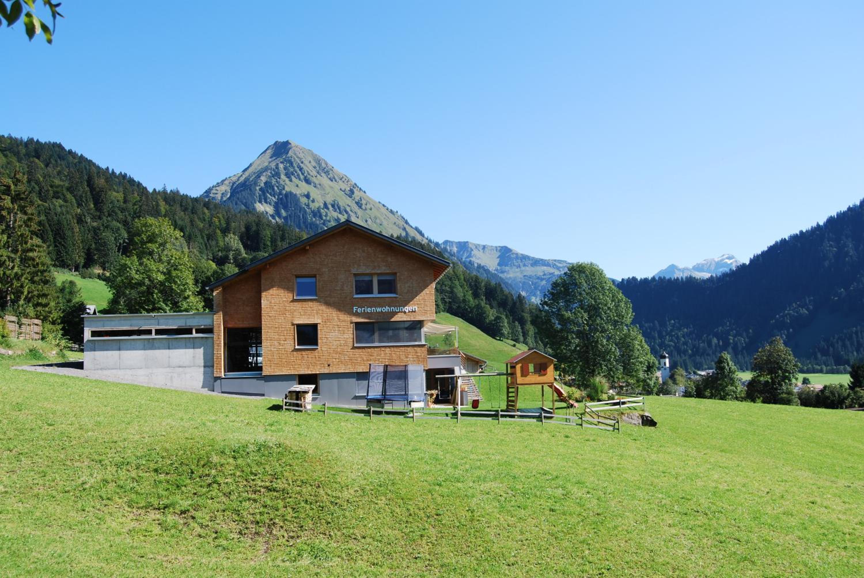 SunAlpin - Ferienwohnungen view 3