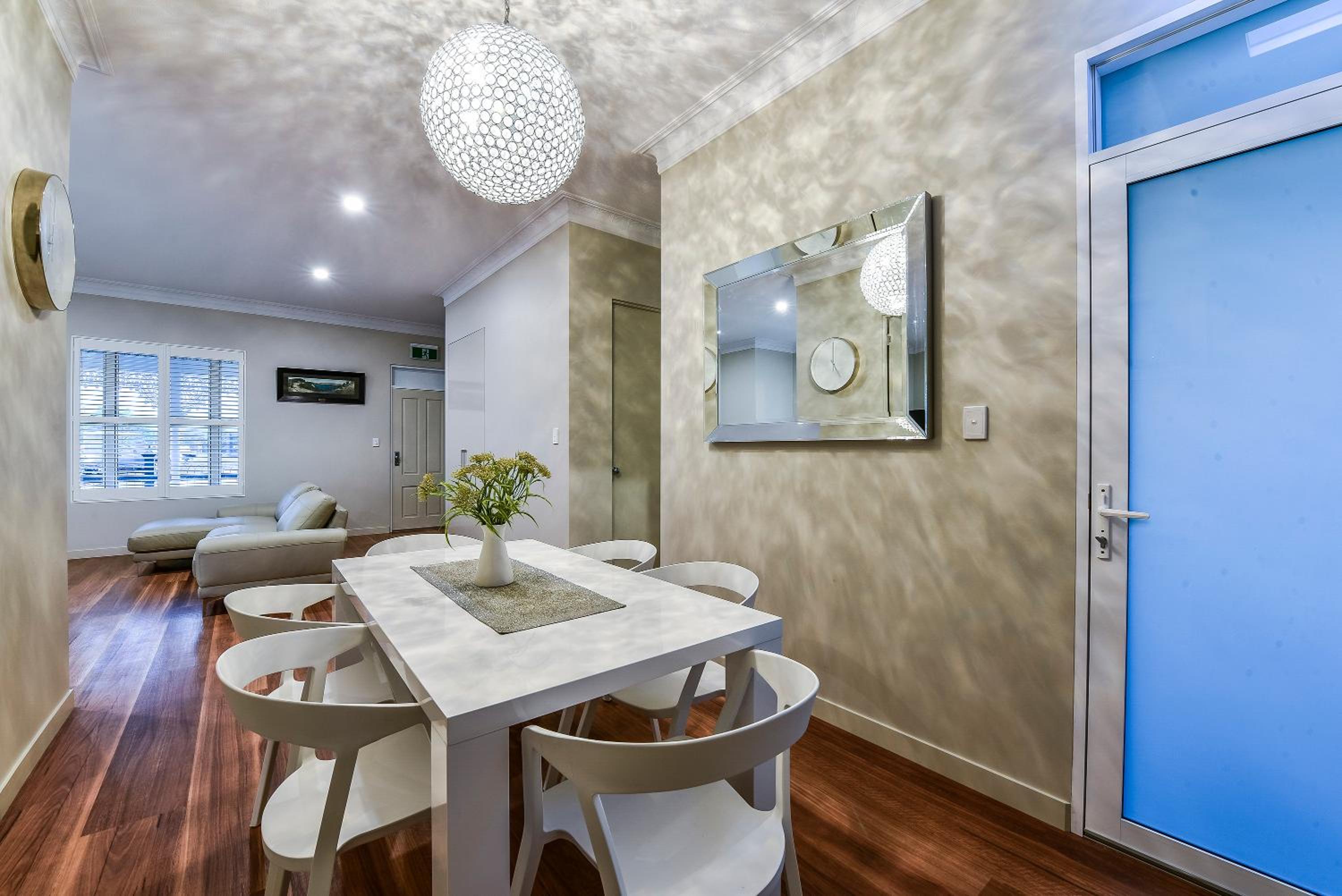 Aloha Central Luxury Apartments