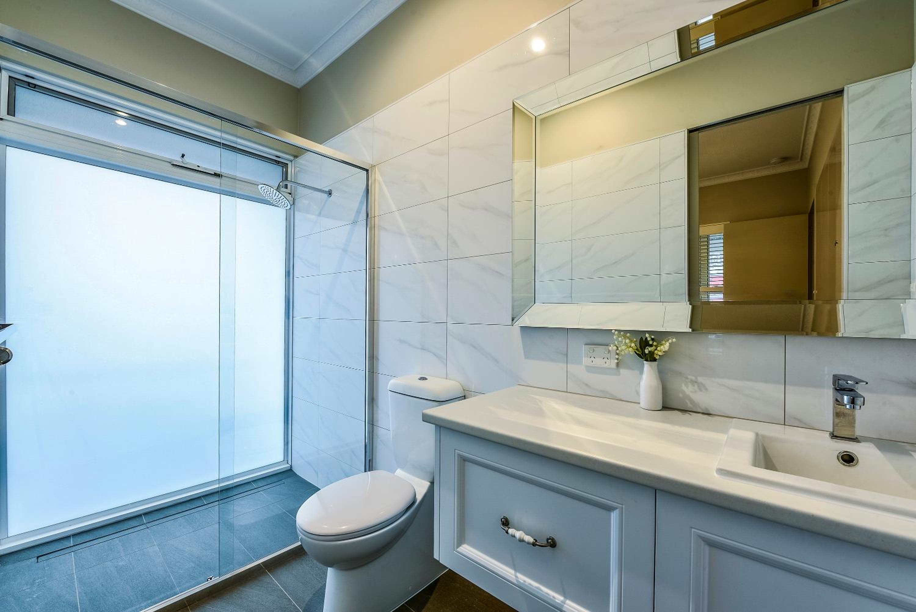 Aloha Central Luxury Apartments