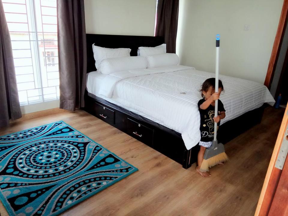 Oseda Nias Surf House