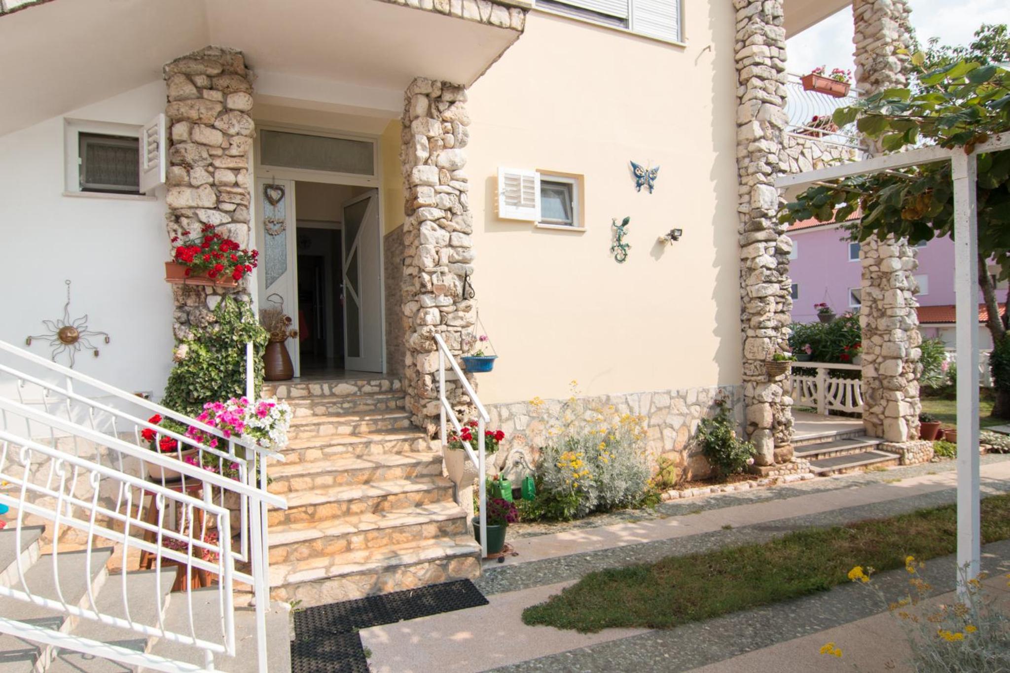 Apartments Nada 354