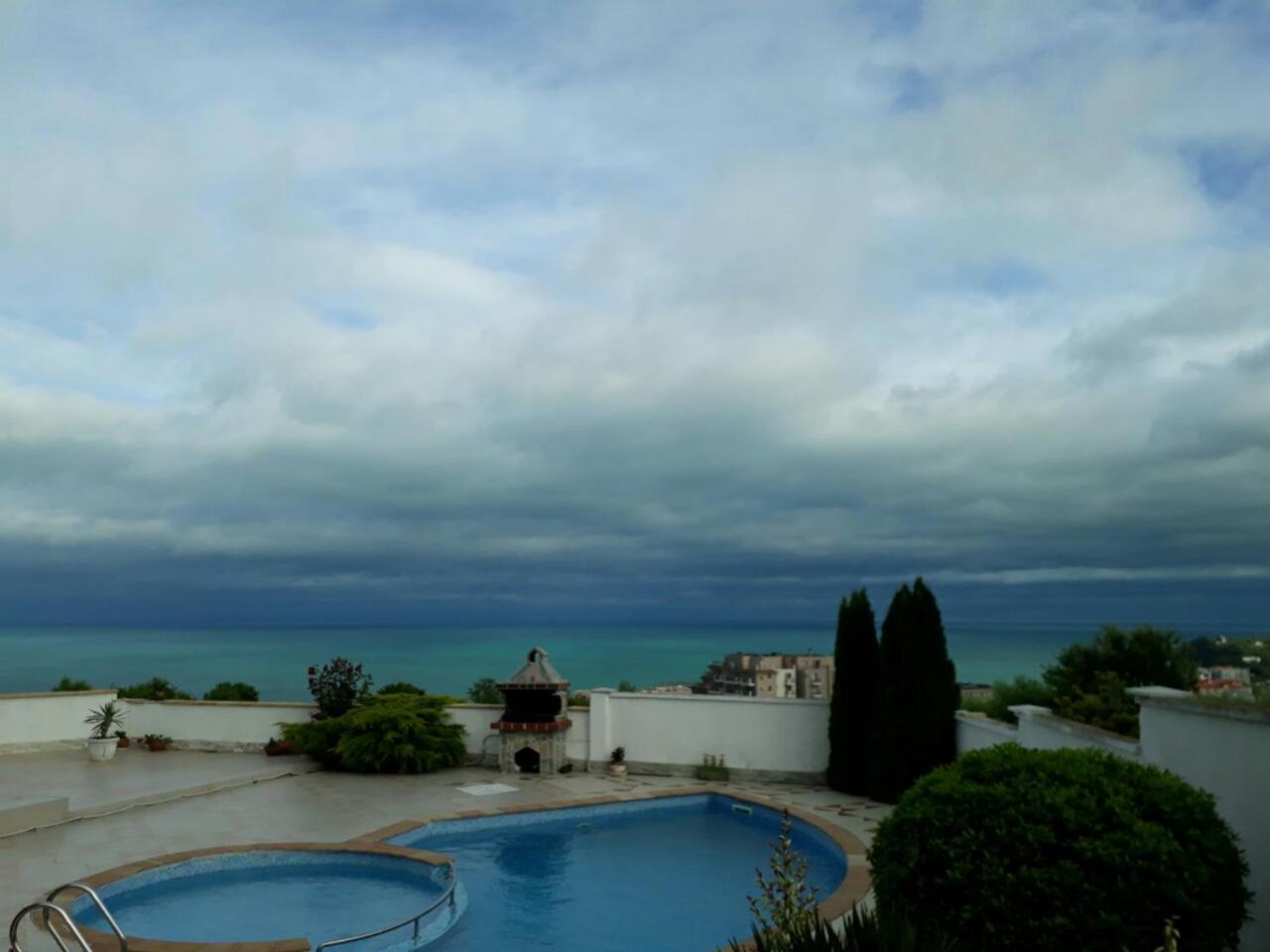 Villa Byala Grape House