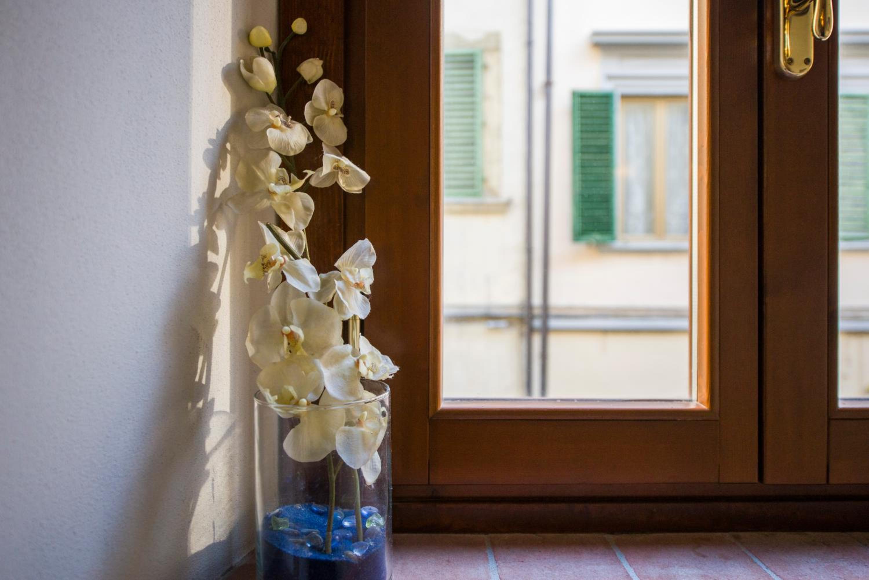 GuestHost - San Lorenzo Charm - Florence Nook