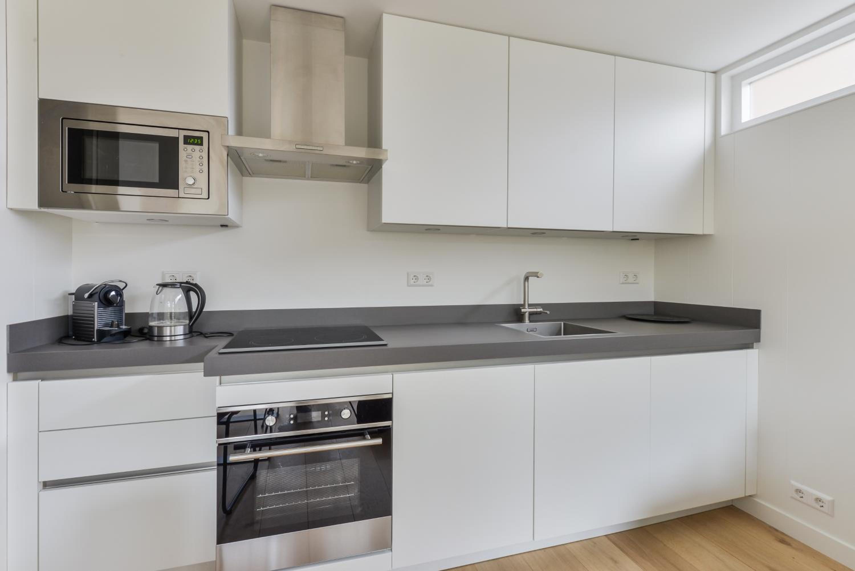 Modern Bungalow Zandvoortselaan view 3
