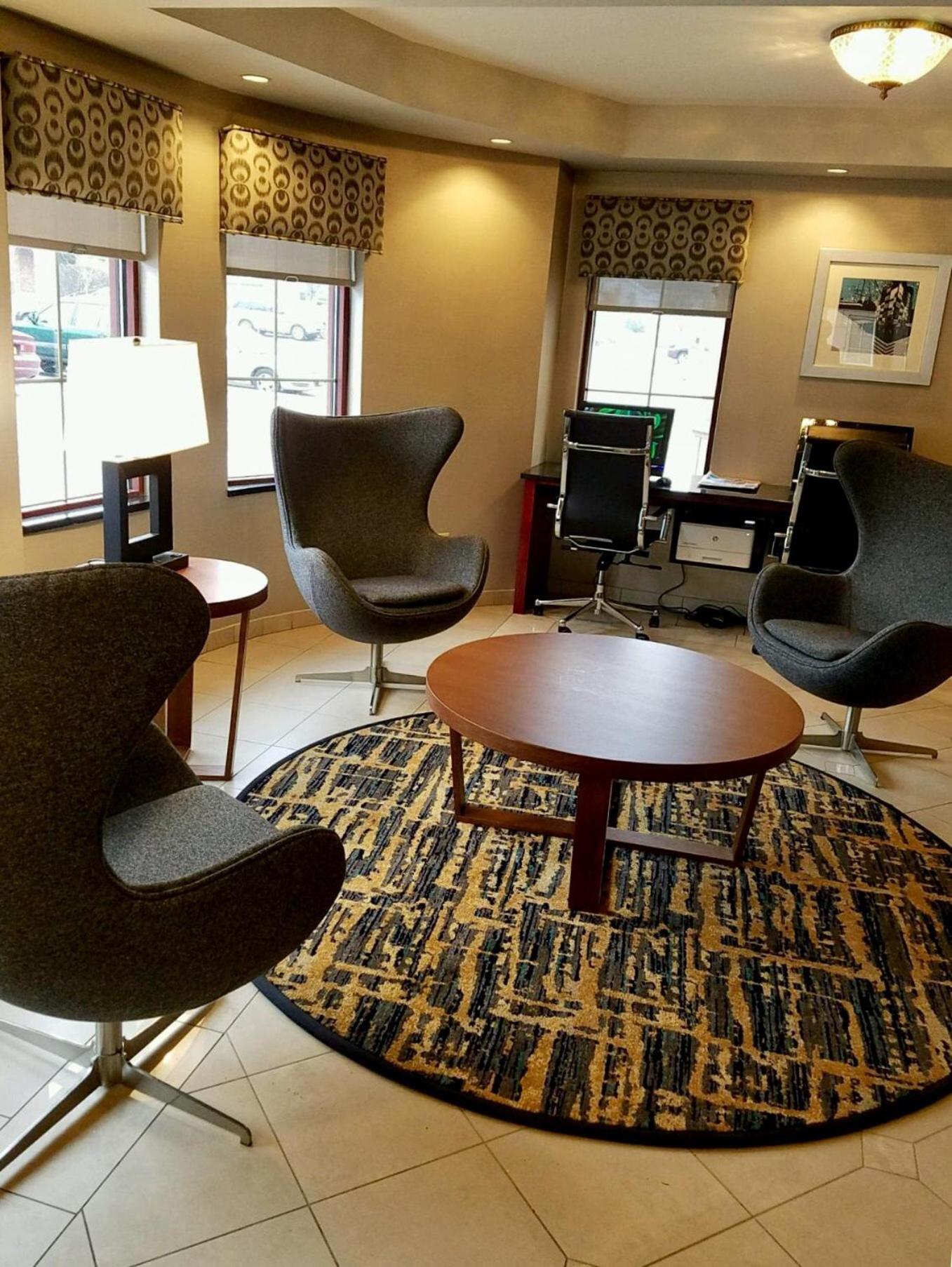 Buffalo Vacations - Best Western On The Avenue - Property Image 3
