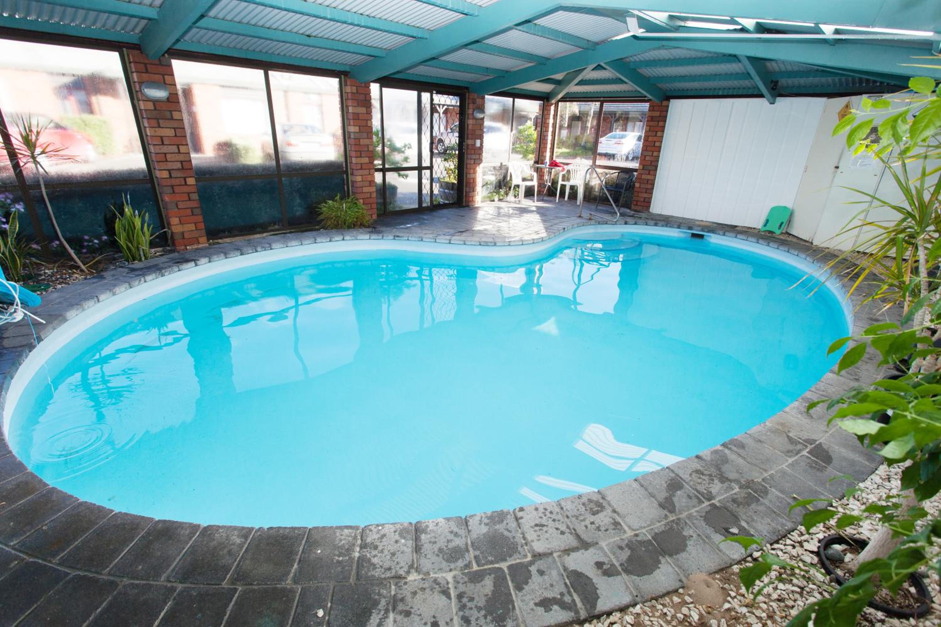 Alton Lodge Motel view 4