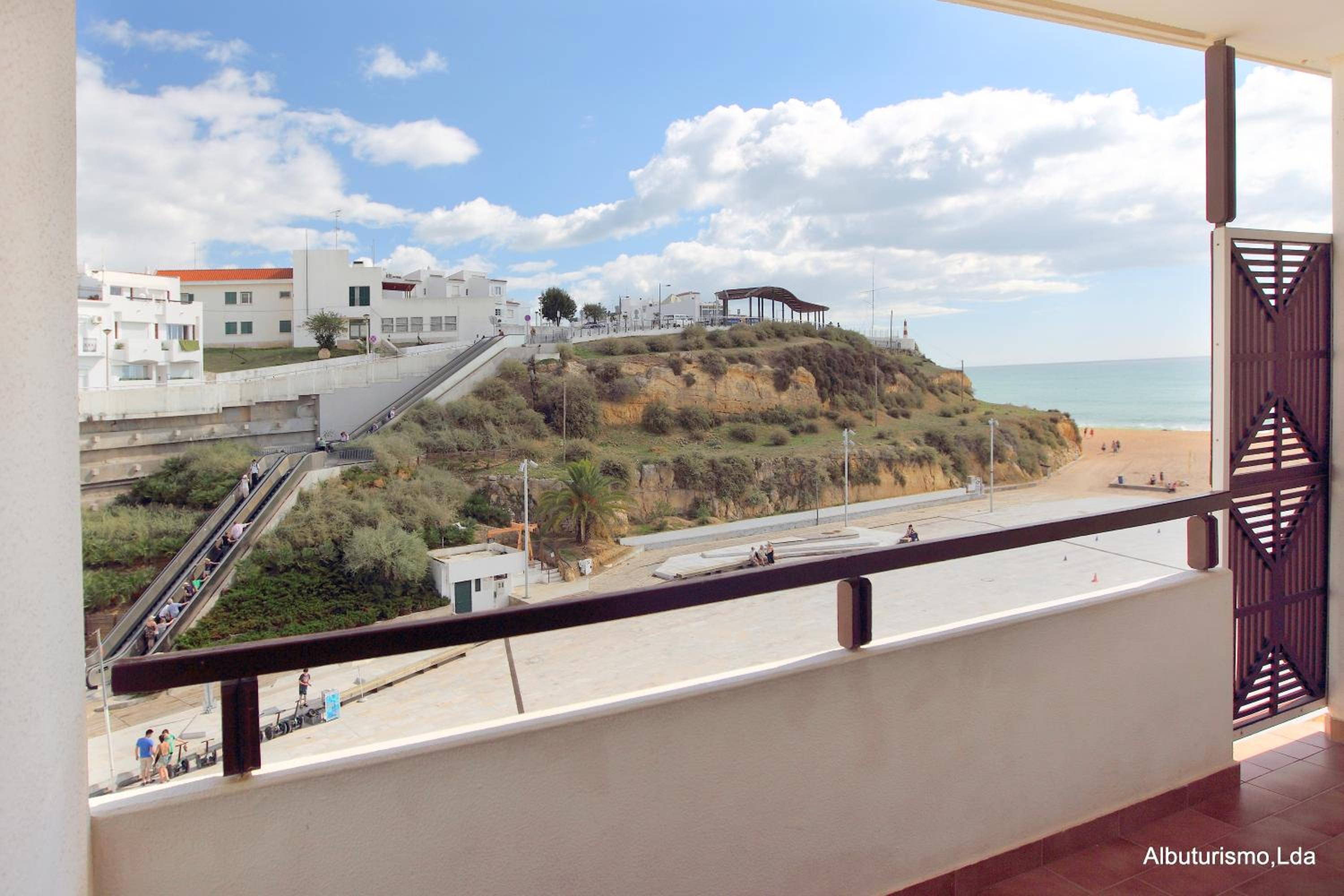 Edificio Albufeira Apartamentos A. Local - Albuturismo Lda