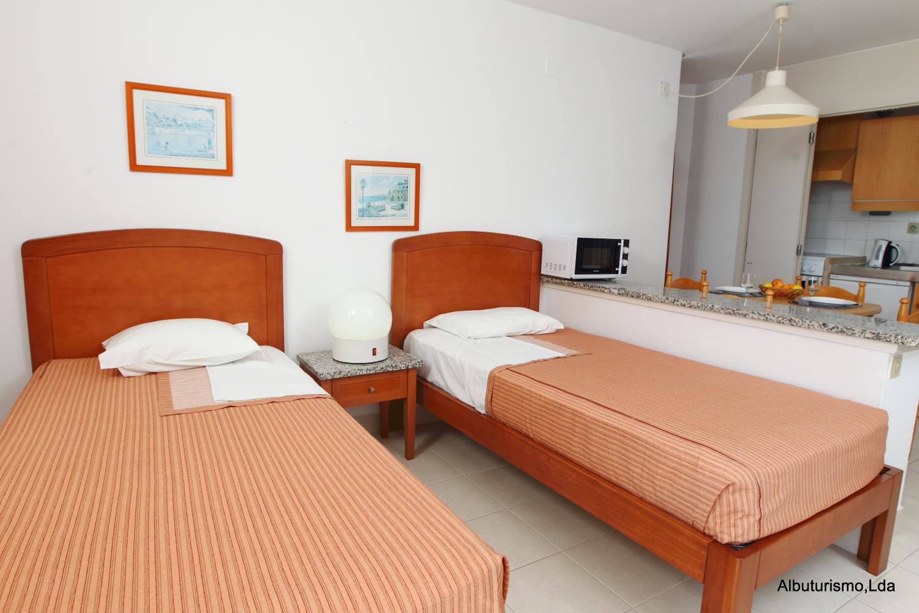 Edificio Albufeira Apartamentos A. Local - Albuturismo Lda
