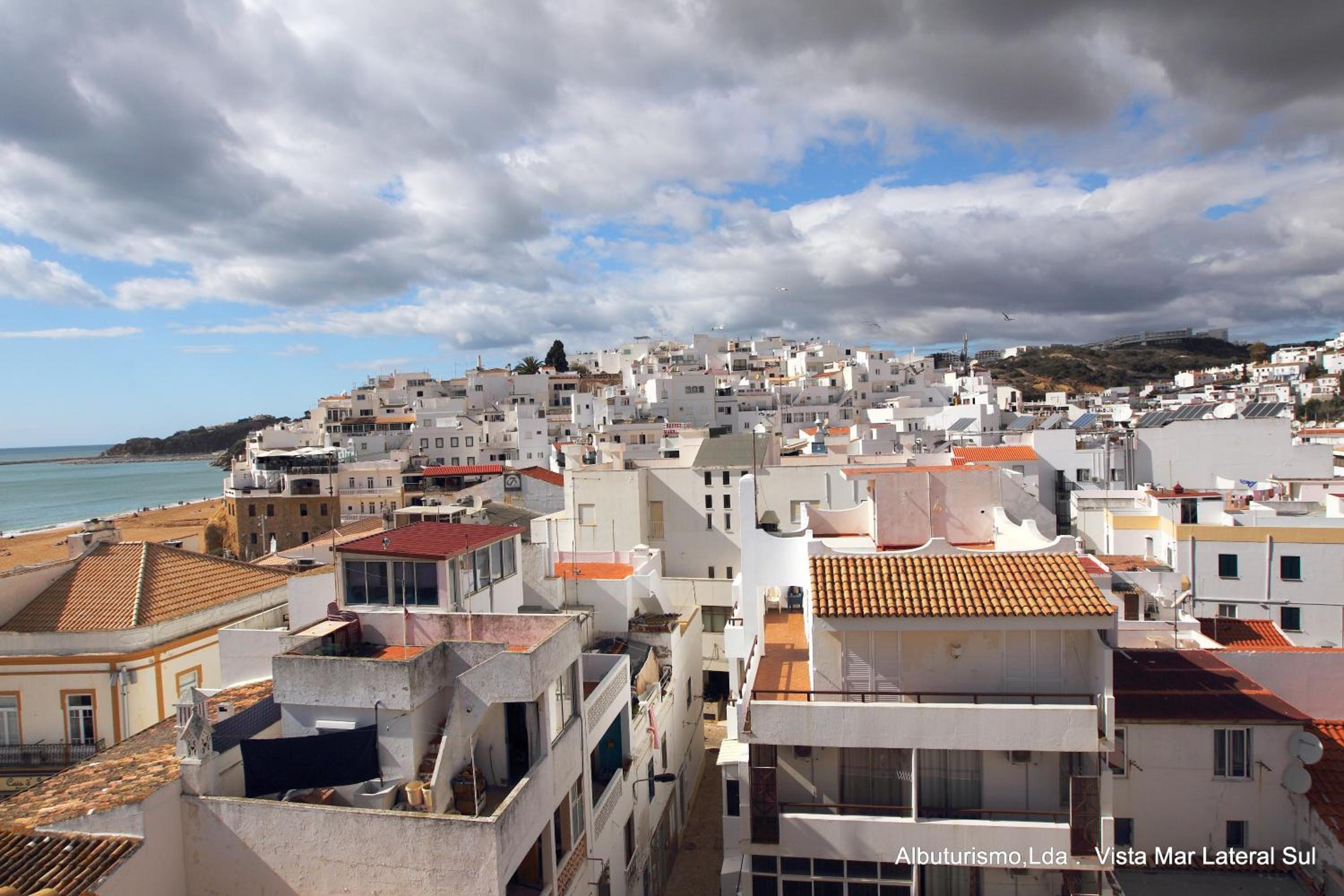 Edificio Albufeira Apartamentos A. Local - Albuturismo Lda