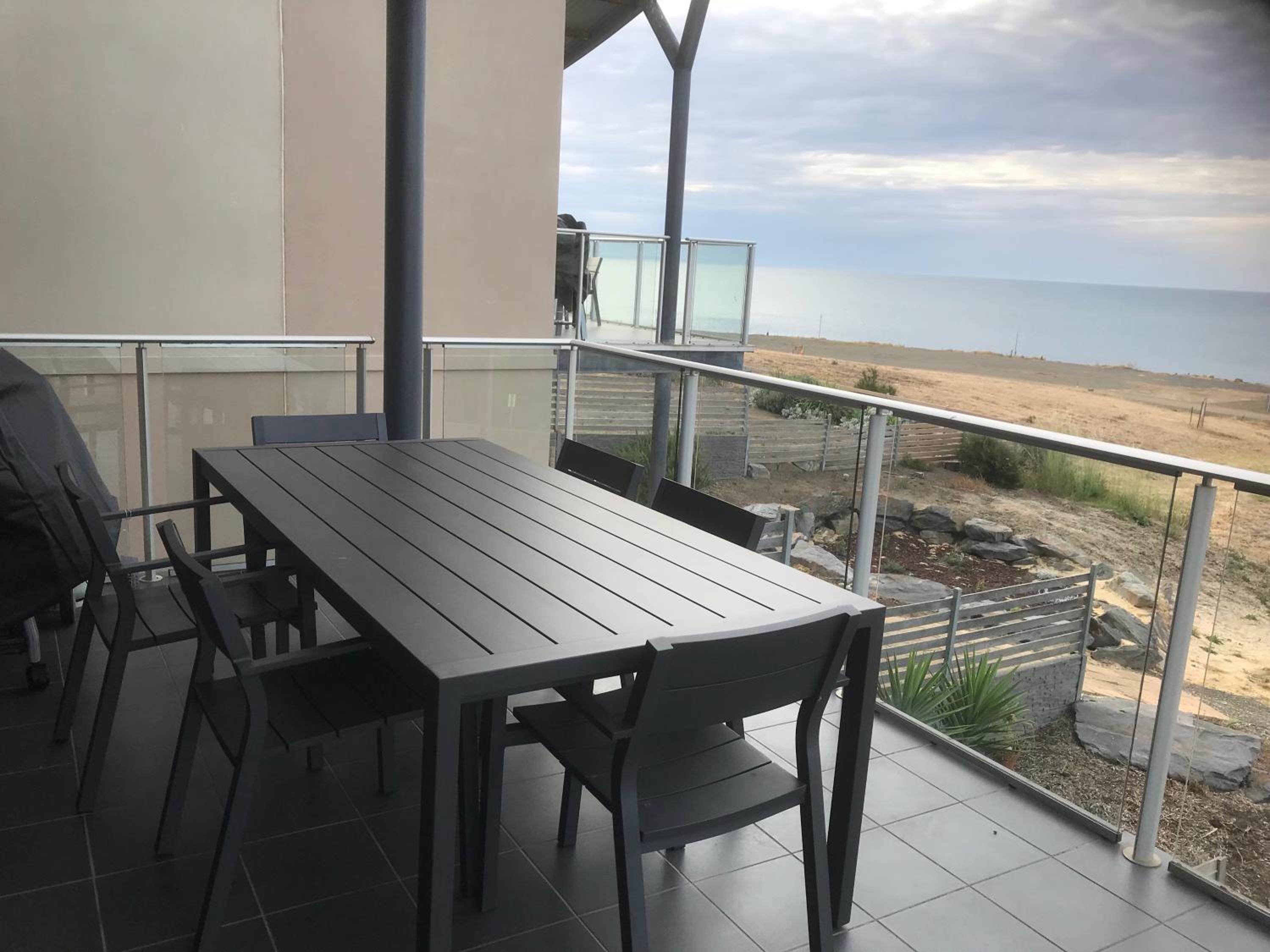 Penneshaw Oceanview Apartments