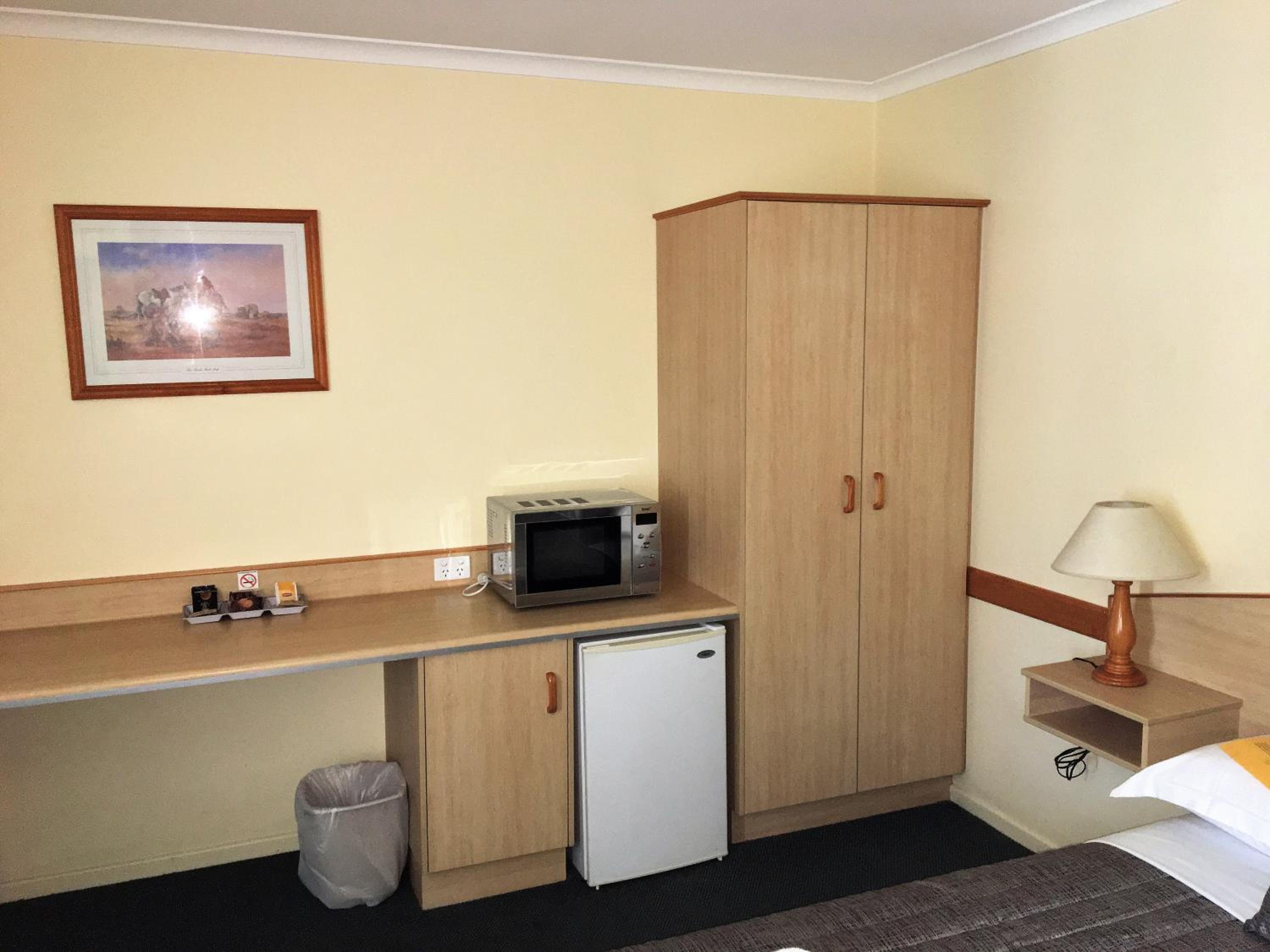 Warwick Vines Motel