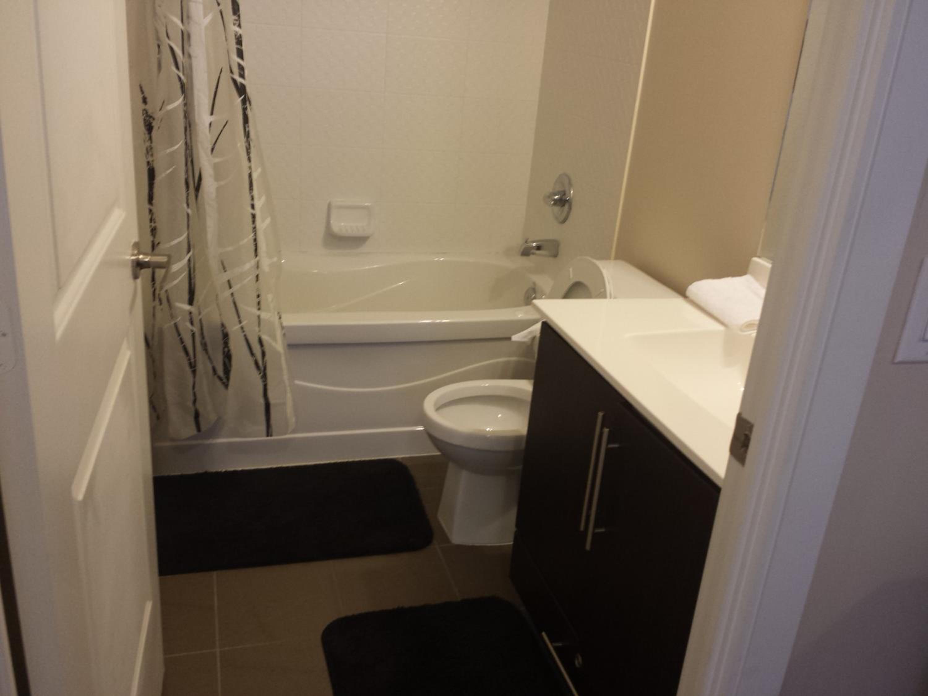 BEST LOCATION/SPECTACULAR VIEW 2 BEDROOMS FURNISHED CONDO S/L RENT