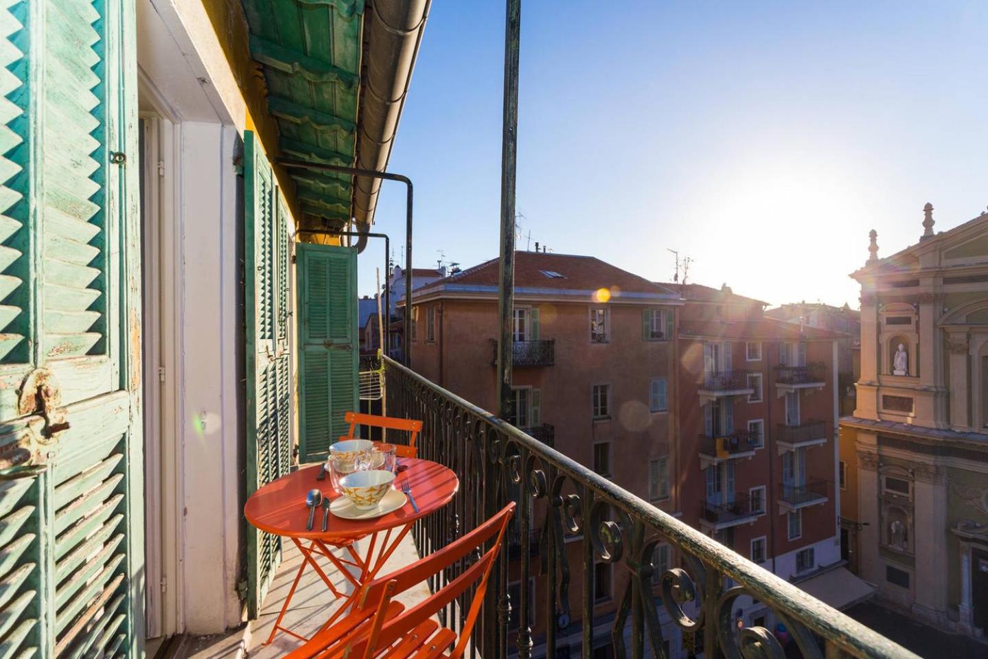 ROSS 5- F2, LUMINEUX, BALCON, LOFT, CLIM, Vieux-Nice photo 4
