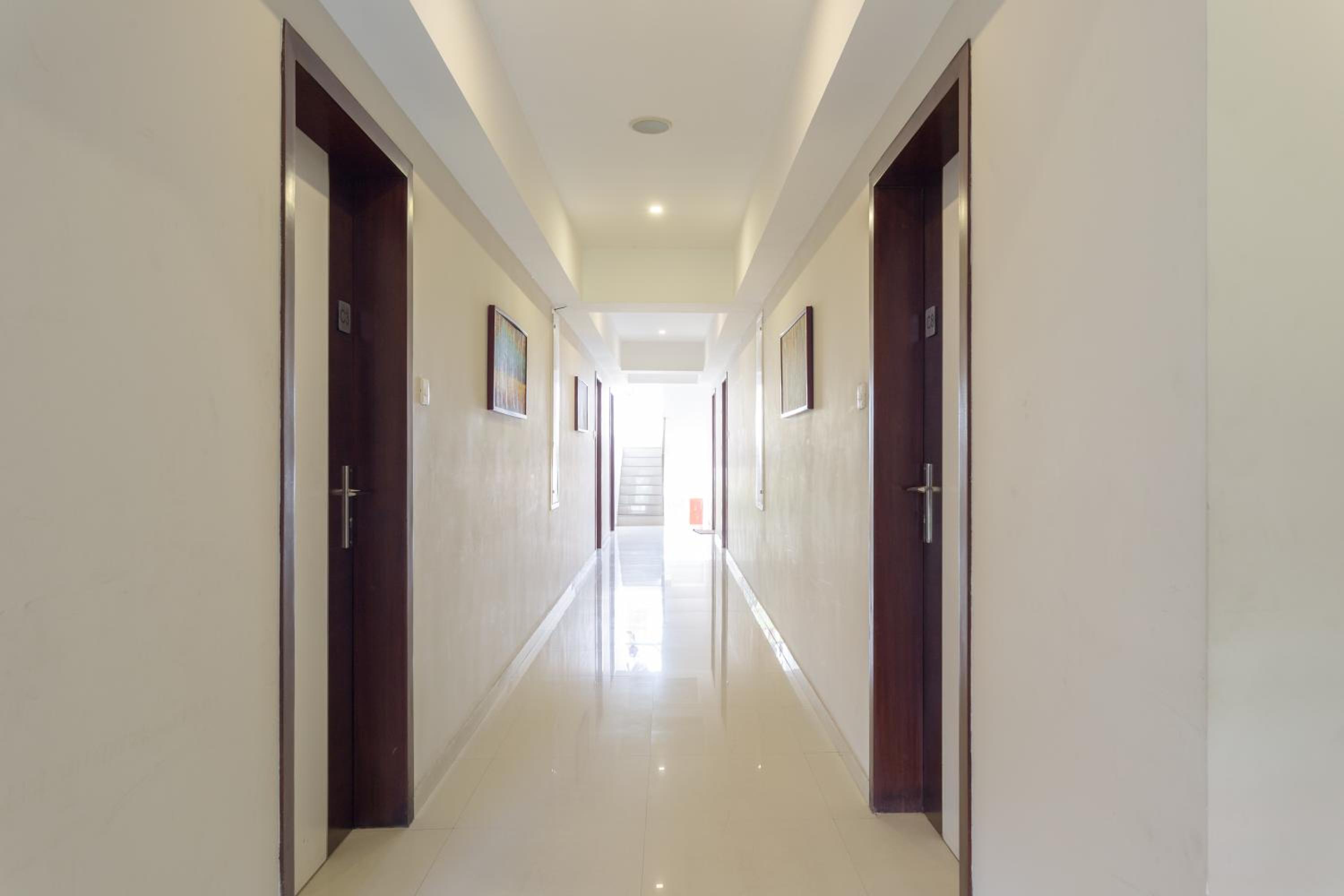 Cochin Vacations - D Homz Suites - Property Image 12