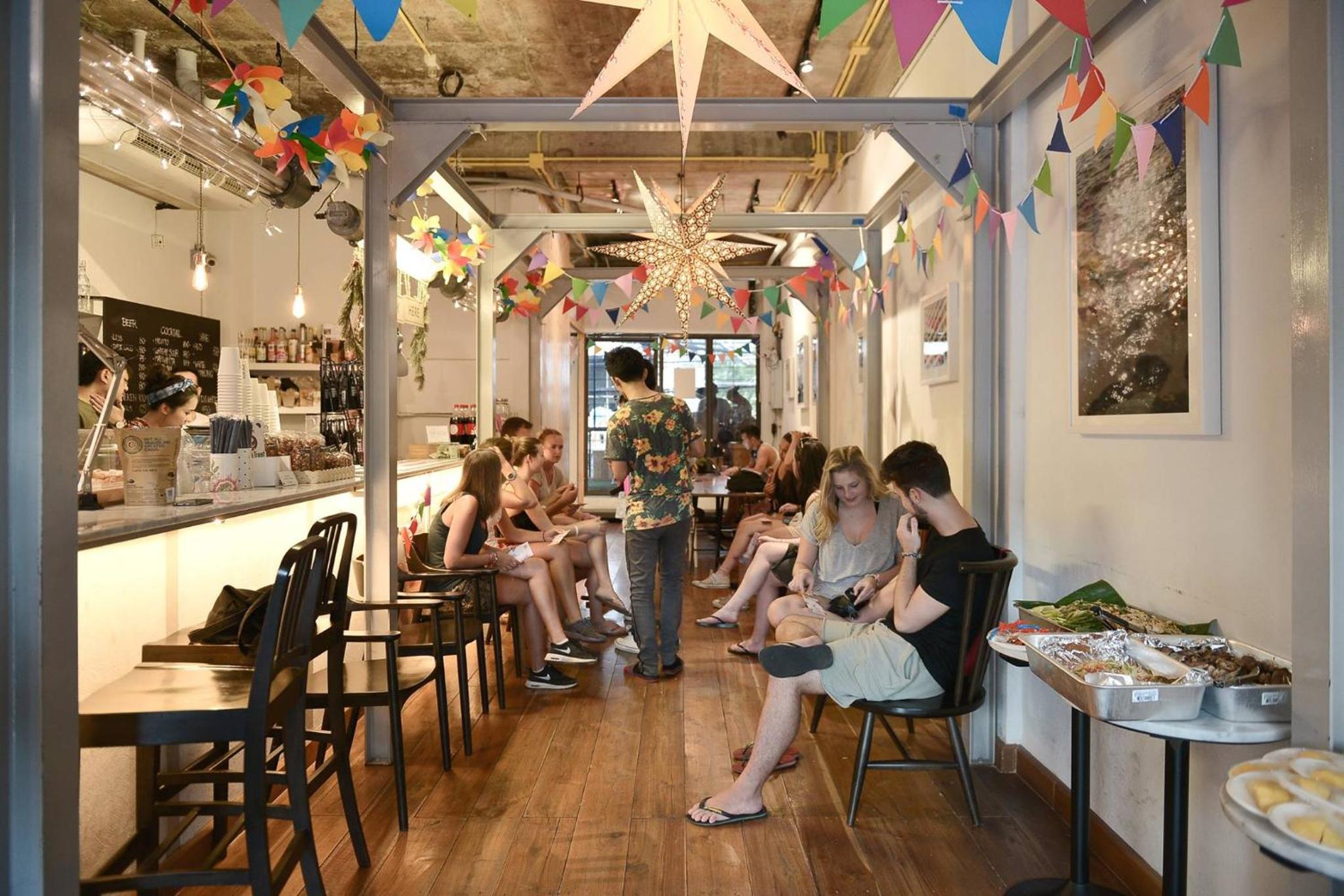 Good One Poshtel & Cafe Bar