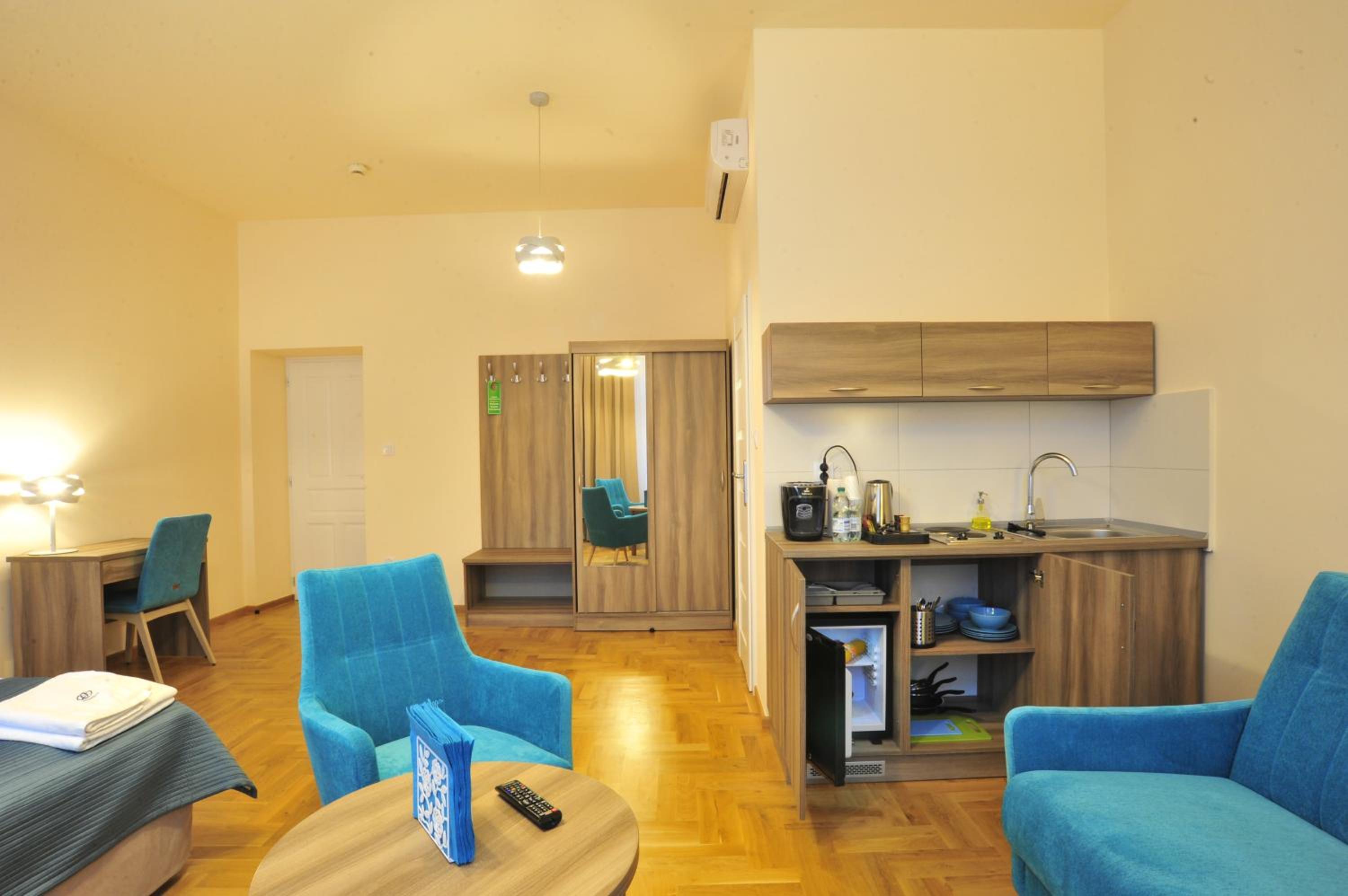Kosmopolita Apartments