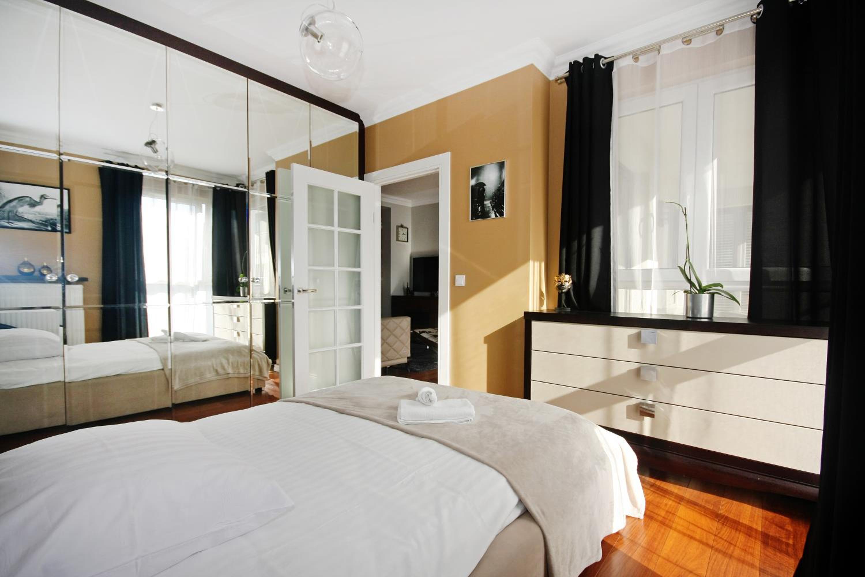 Livin Apartments Santocka