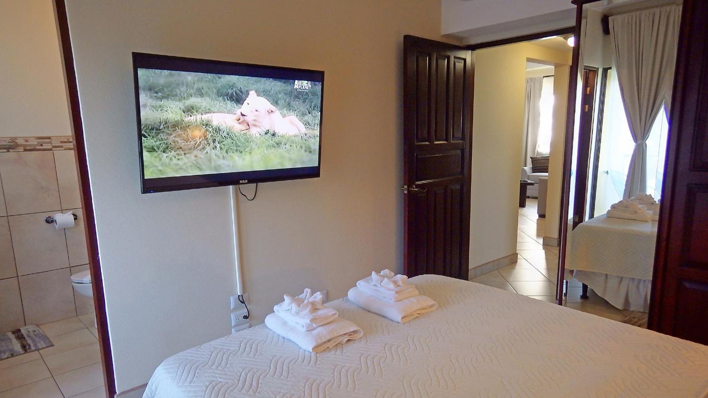 The Oaks Tamarindo Pool Front Condominiums fast wifi