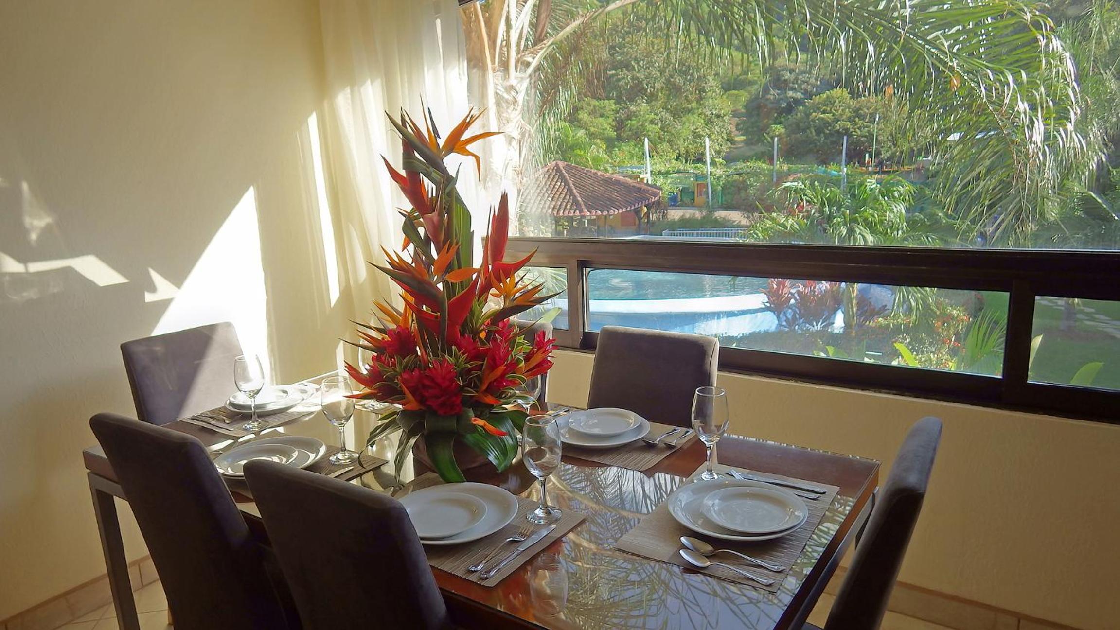 The Oaks Tamarindo Pool Front Condominiums fast wifi