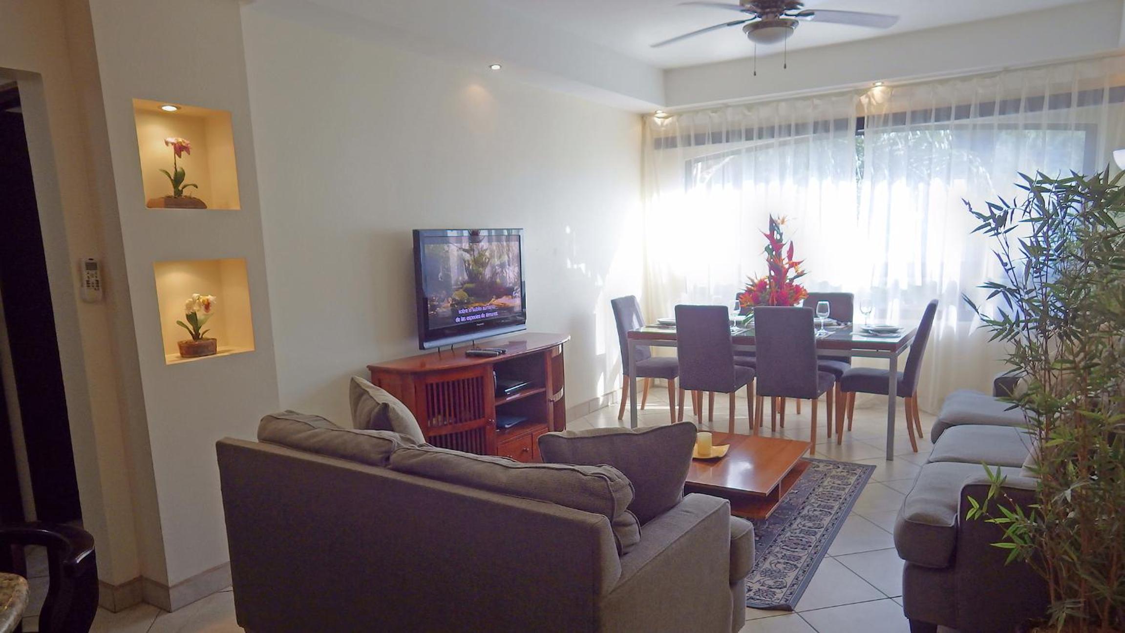 The Oaks Tamarindo Pool Front Condominiums fast wifi