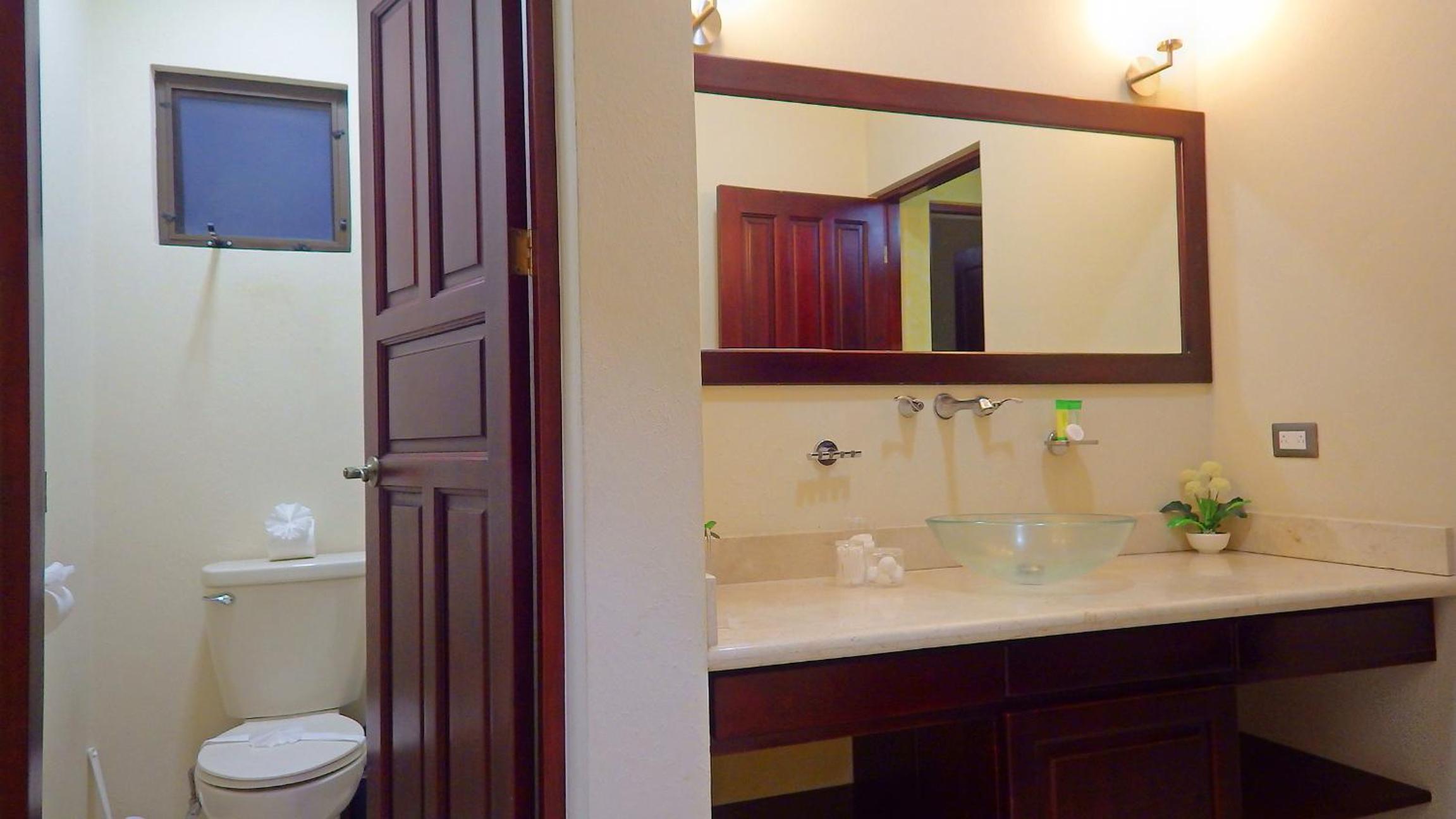 The Oaks Tamarindo Pool Front Condominiums fast wifi