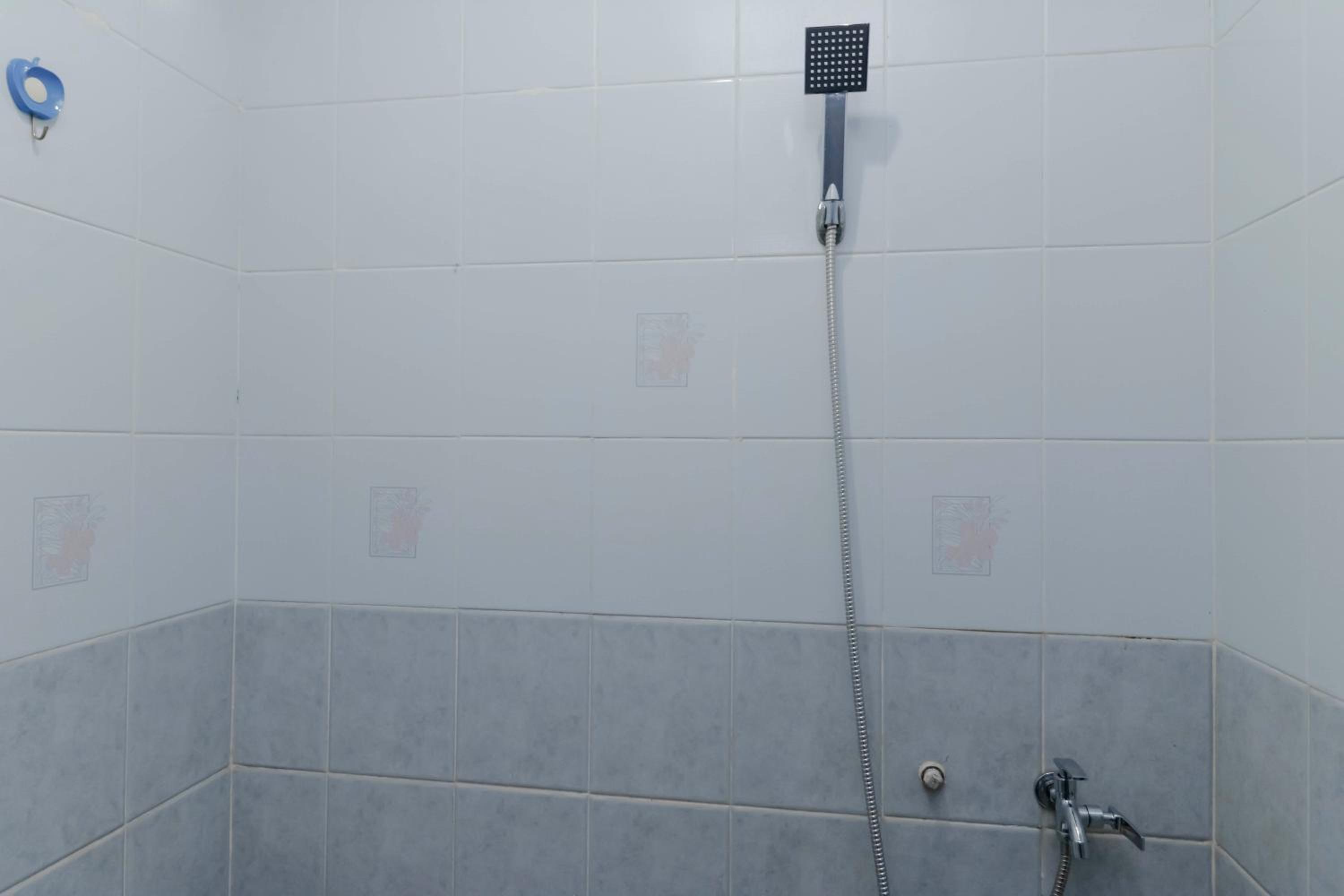 RedDoorz Plus near Batam City Square